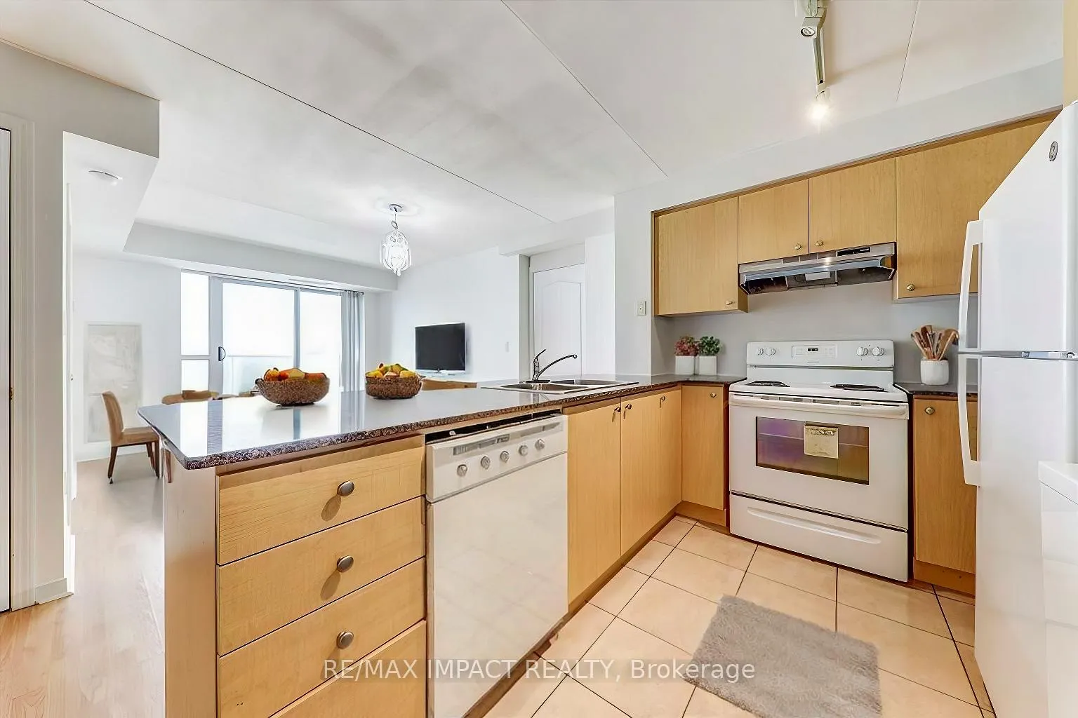 Photo 7 of Unit 716, 4600 Steeles Avenue, Markham, Milliken Mills East — HOMEH