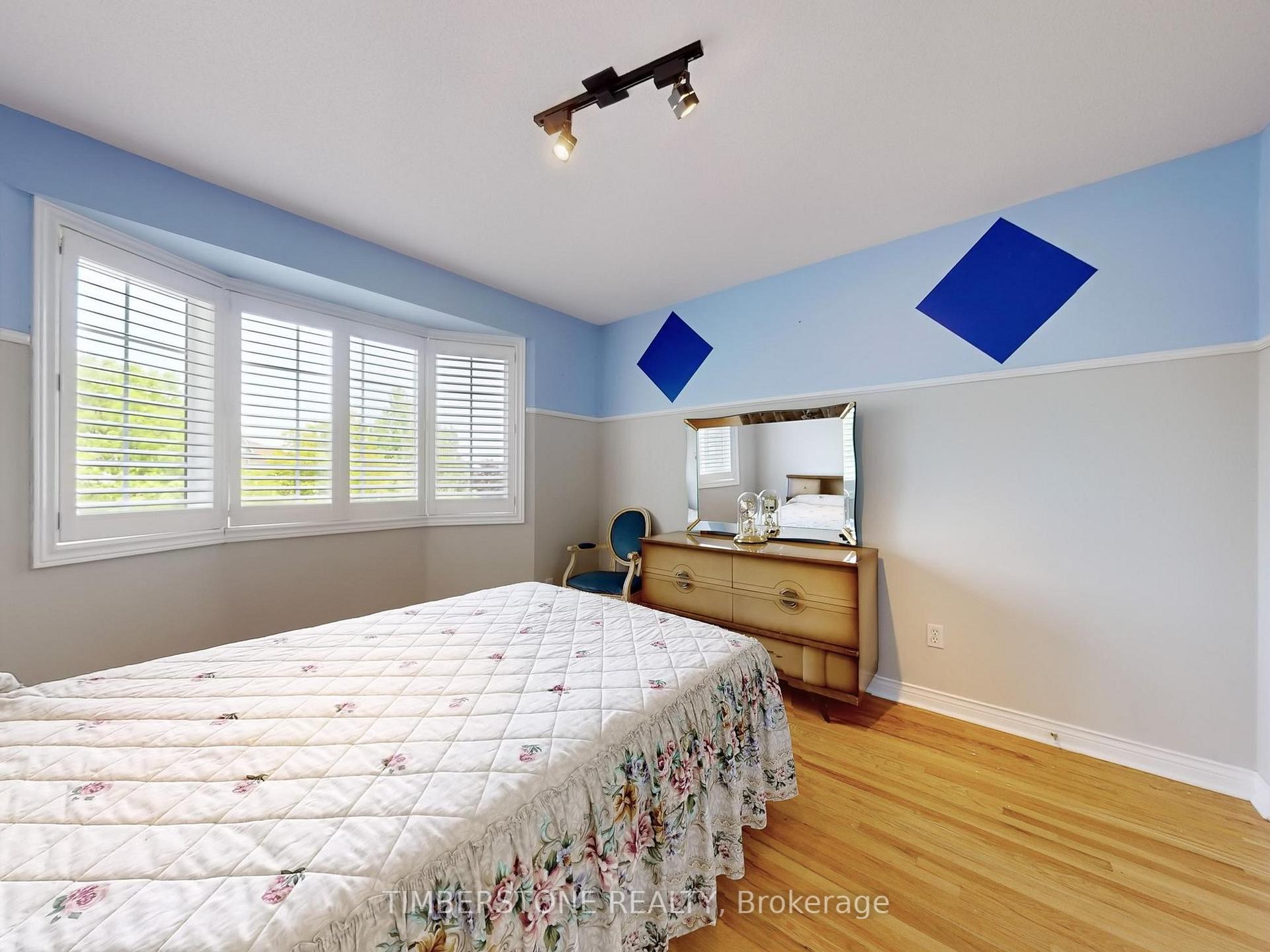 Photo 20 of 16 Ernest Biason Boulevard, Caledon, Bolton East — HOMEH