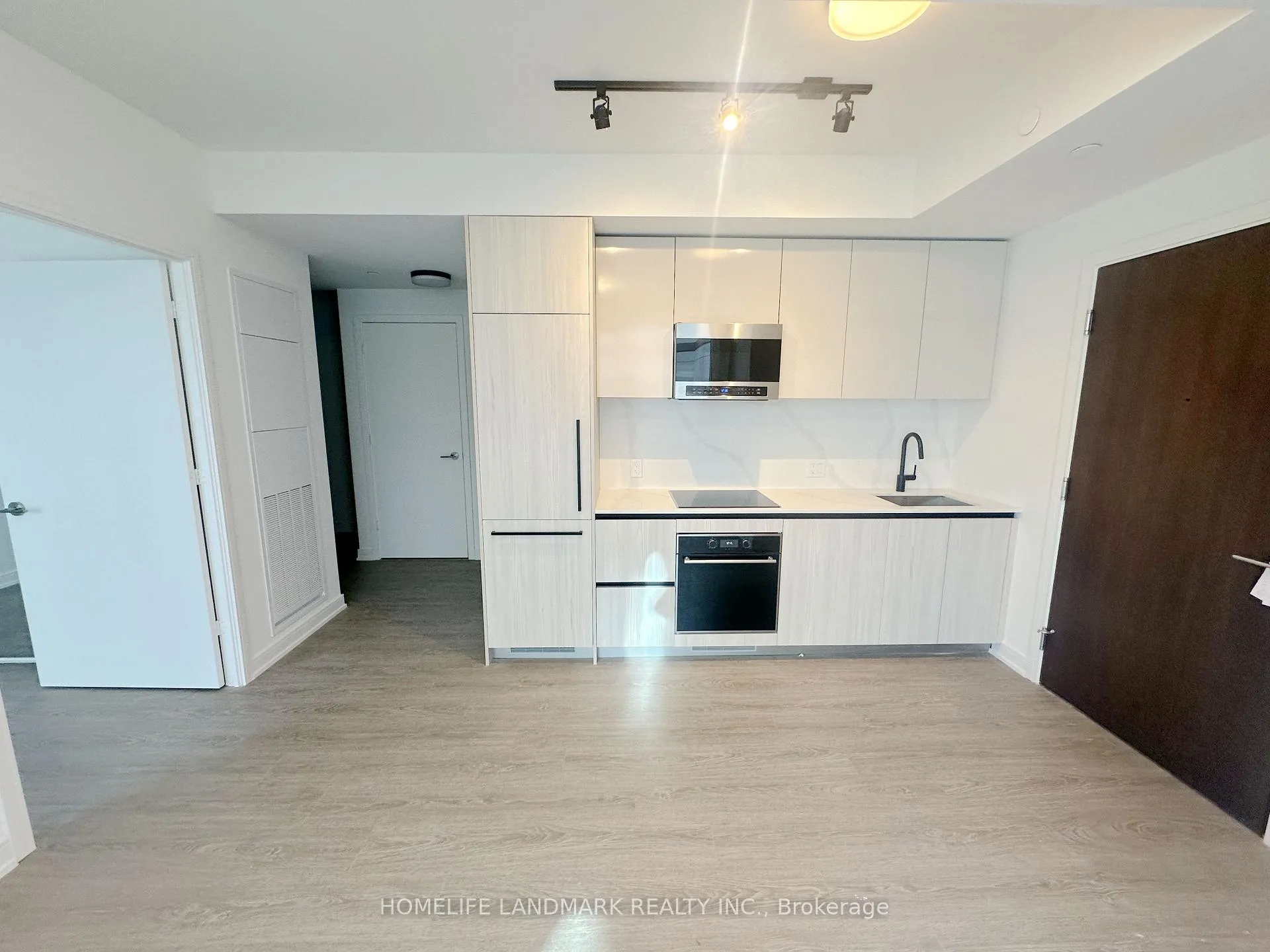 Photo 3 of Unit 515, 425 Front Street E, Toronto, Waterfront Communities — HOMEH
