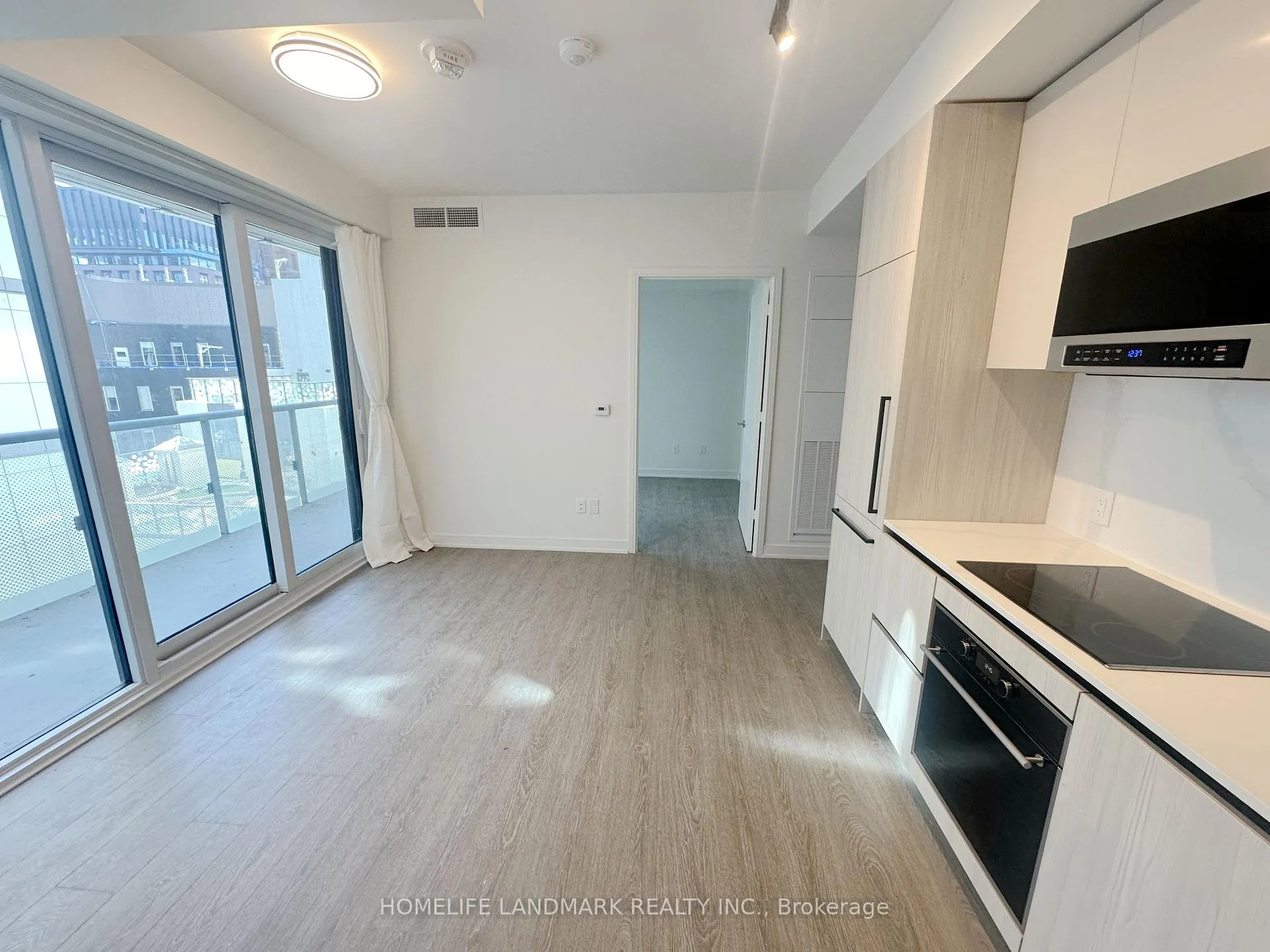 Photo 4 of Unit 515, 425 Front Street E, Toronto, Waterfront Communities — HOMEH