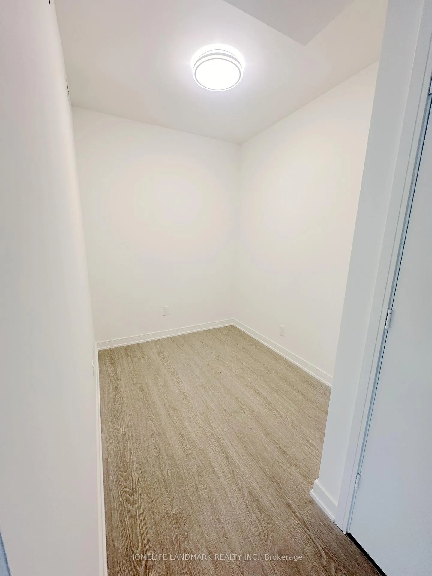 Photo 5 of Unit 515, 425 Front Street E, Toronto, Waterfront Communities — HOMEH