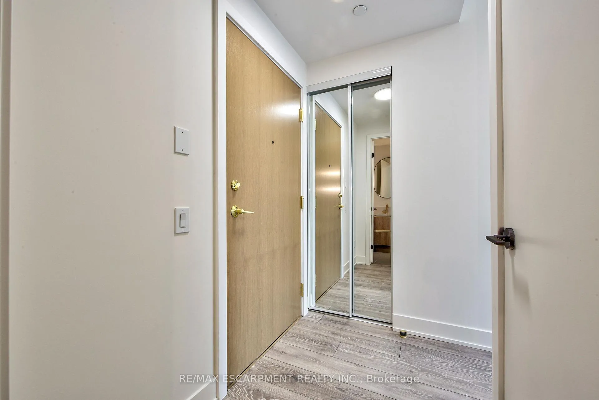 Photo 12 of Unit 514, 1285 Queen Street E, Toronto, Greenwood-Coxwell — HOMEH