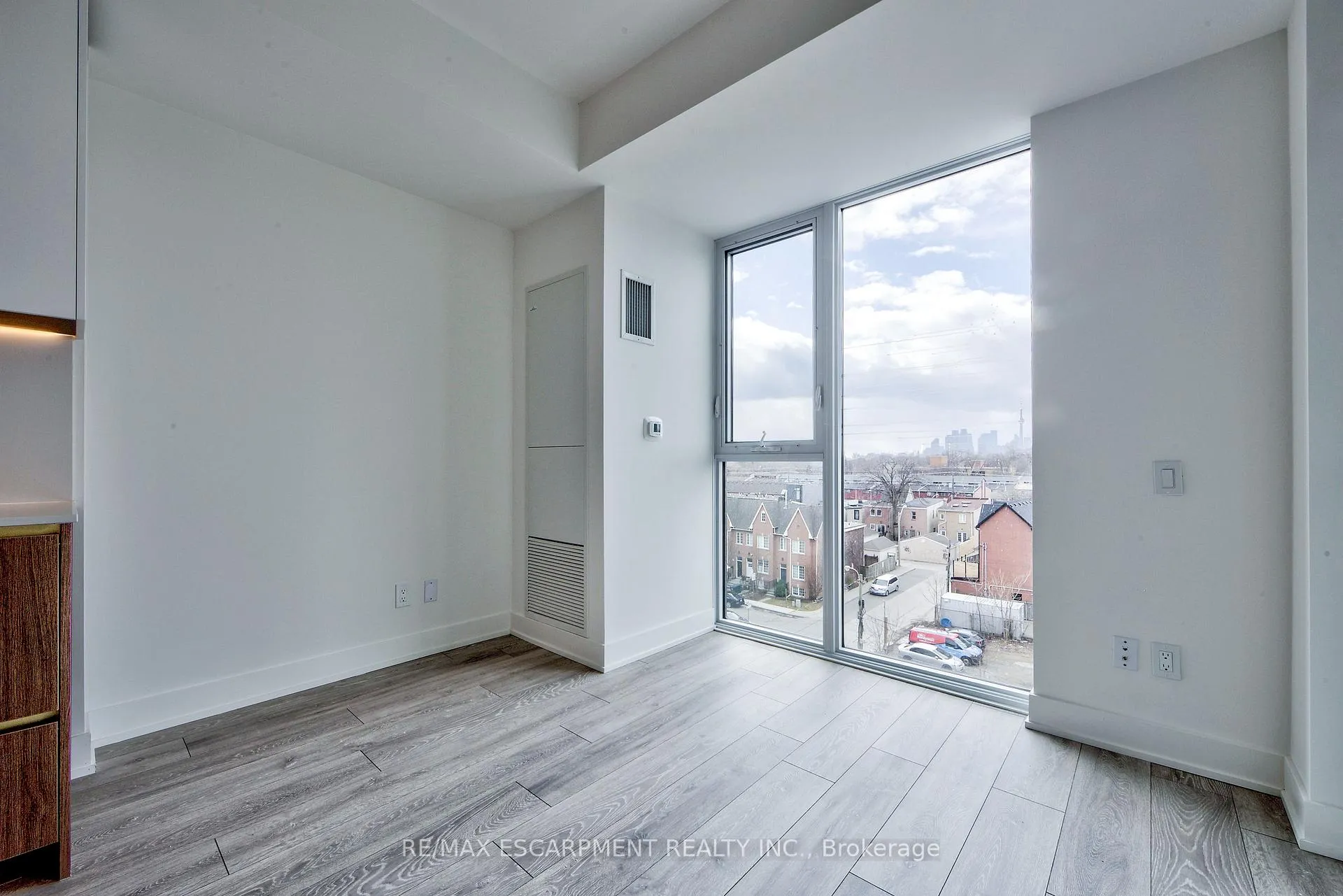 Photo 15 of Unit 514, 1285 Queen Street E, Toronto, Greenwood-Coxwell — HOMEH
