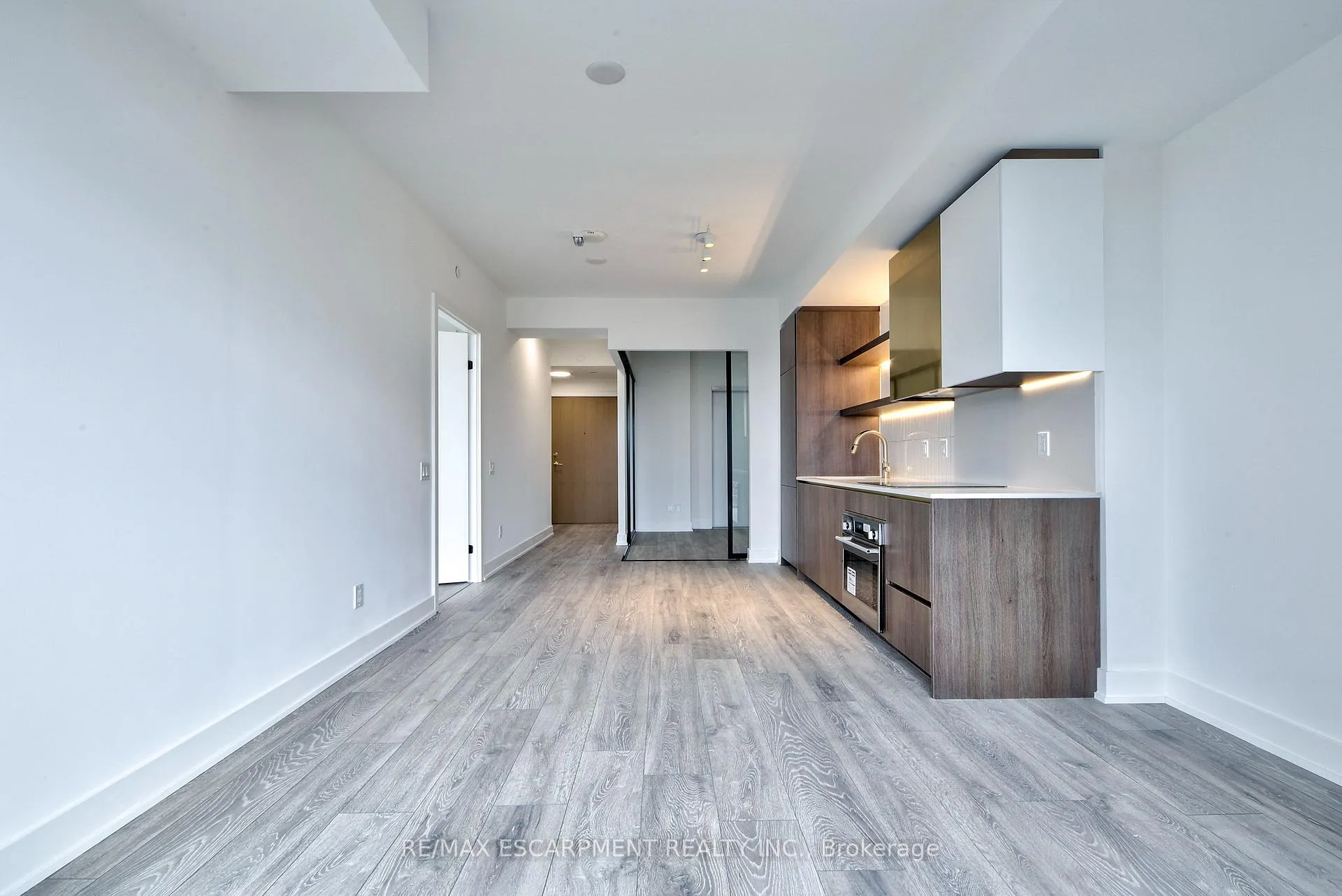 Photo 16 of Unit 514, 1285 Queen Street E, Toronto, Greenwood-Coxwell — HOMEH