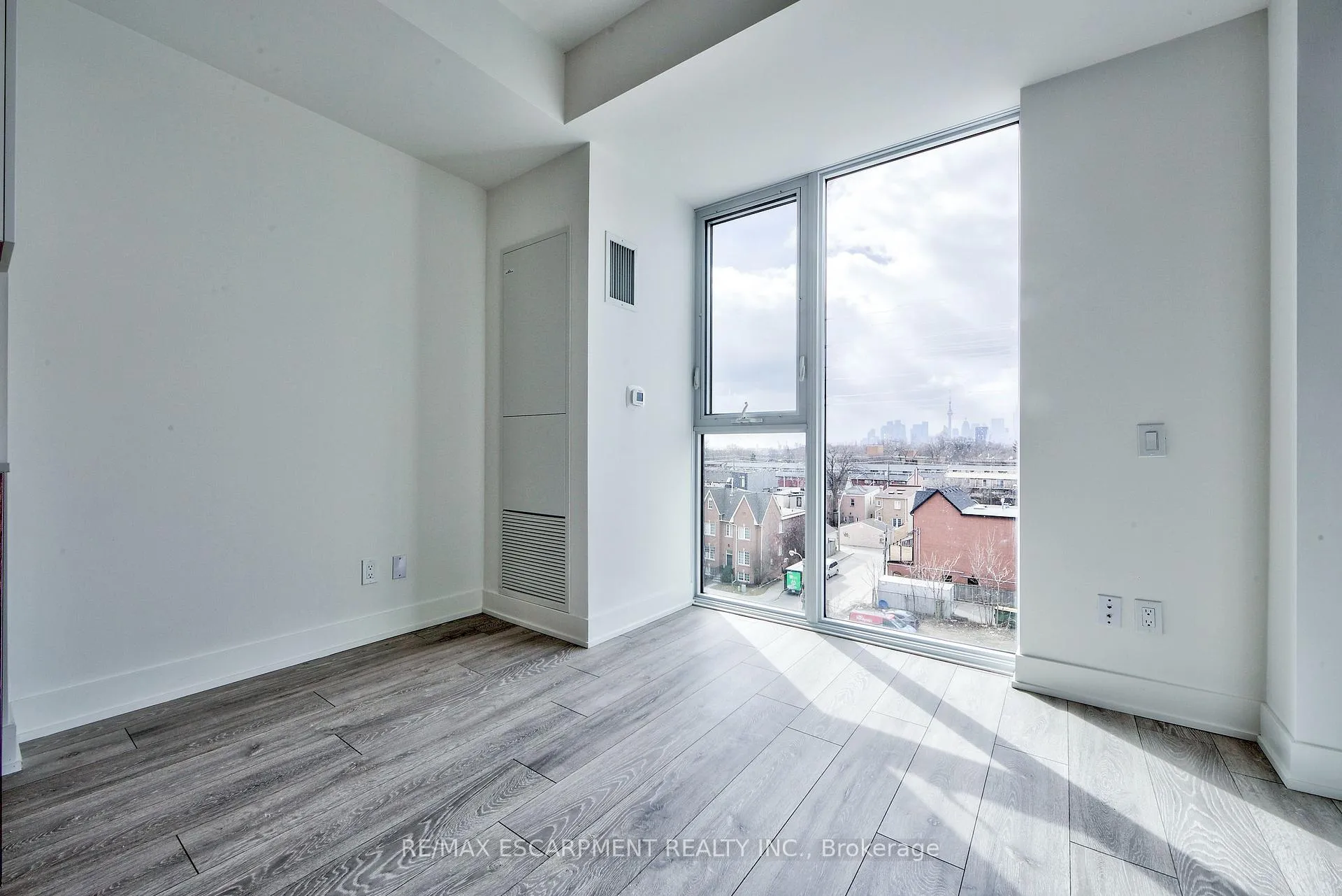 Photo 23 of Unit 514, 1285 Queen Street E, Toronto, Greenwood-Coxwell — HOMEH