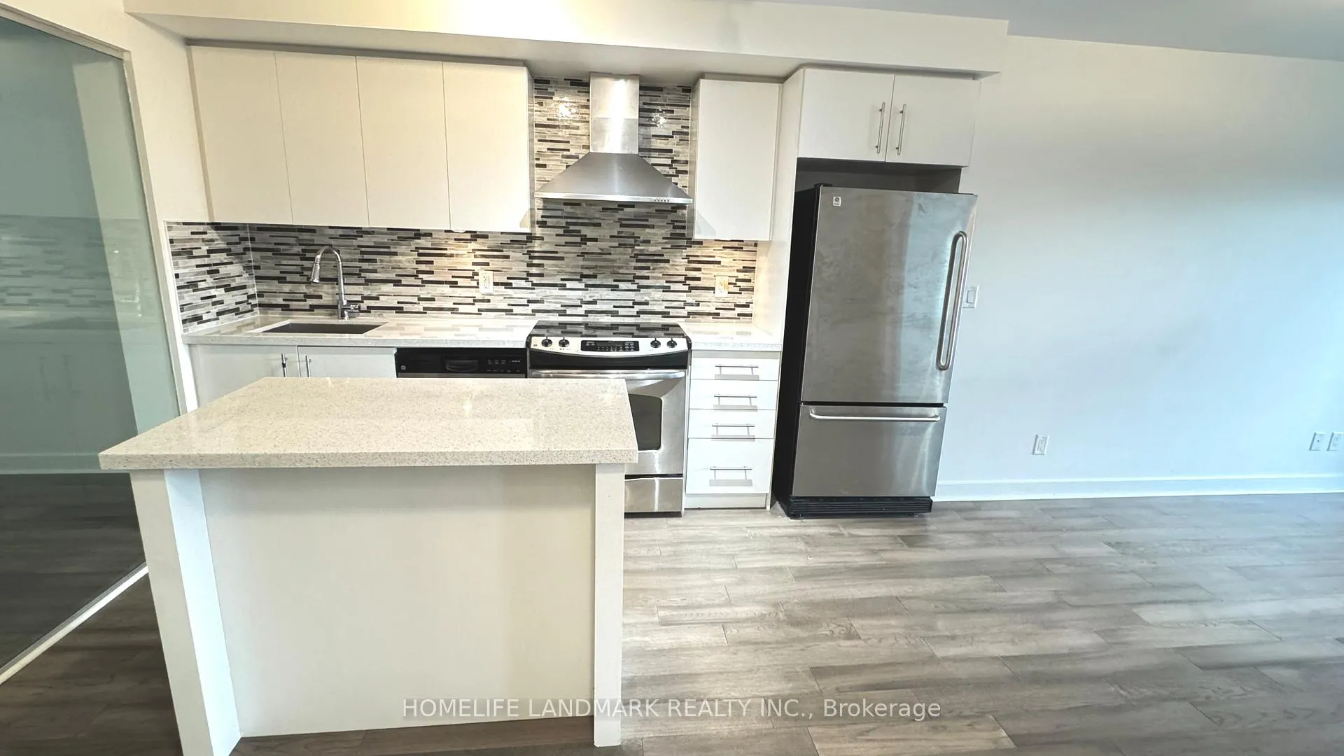 Photo 5 of Unit 403, 58 Orchard View Boulevard, Toronto, Yonge-Eglinton — HOMEH