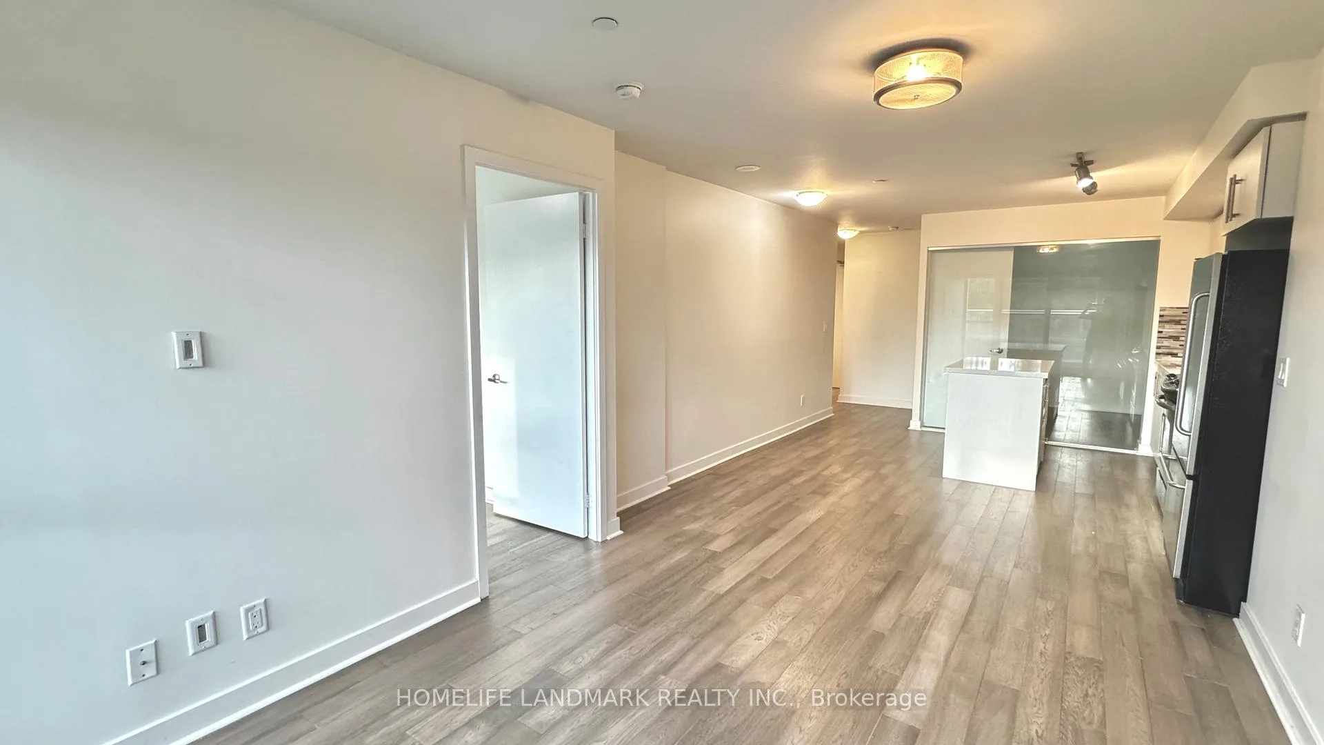 Photo 8 of Unit 403, 58 Orchard View Boulevard, Toronto, Yonge-Eglinton — HOMEH