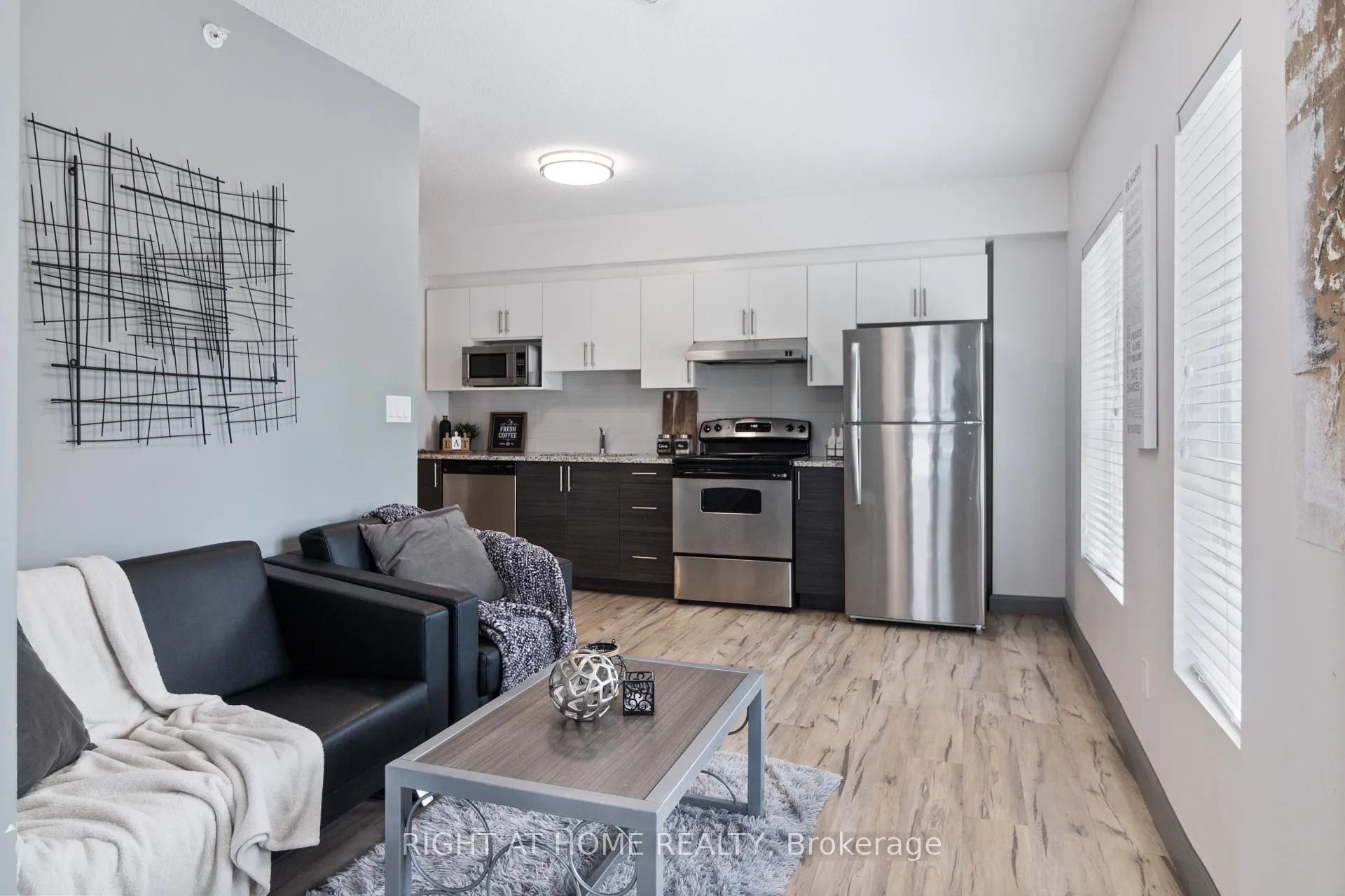 Photo 4 of Unit 156, 258A Sunview Street, Waterloo, Beechwood/University — HOMEH