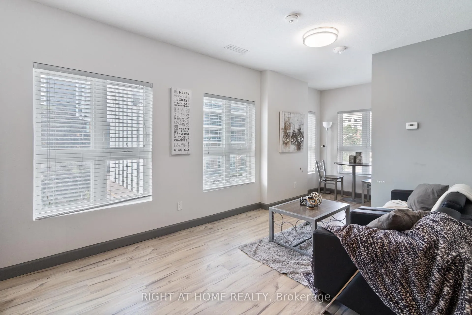 Photo 6 of Unit 156, 258A Sunview Street, Waterloo, Beechwood/University — HOMEH