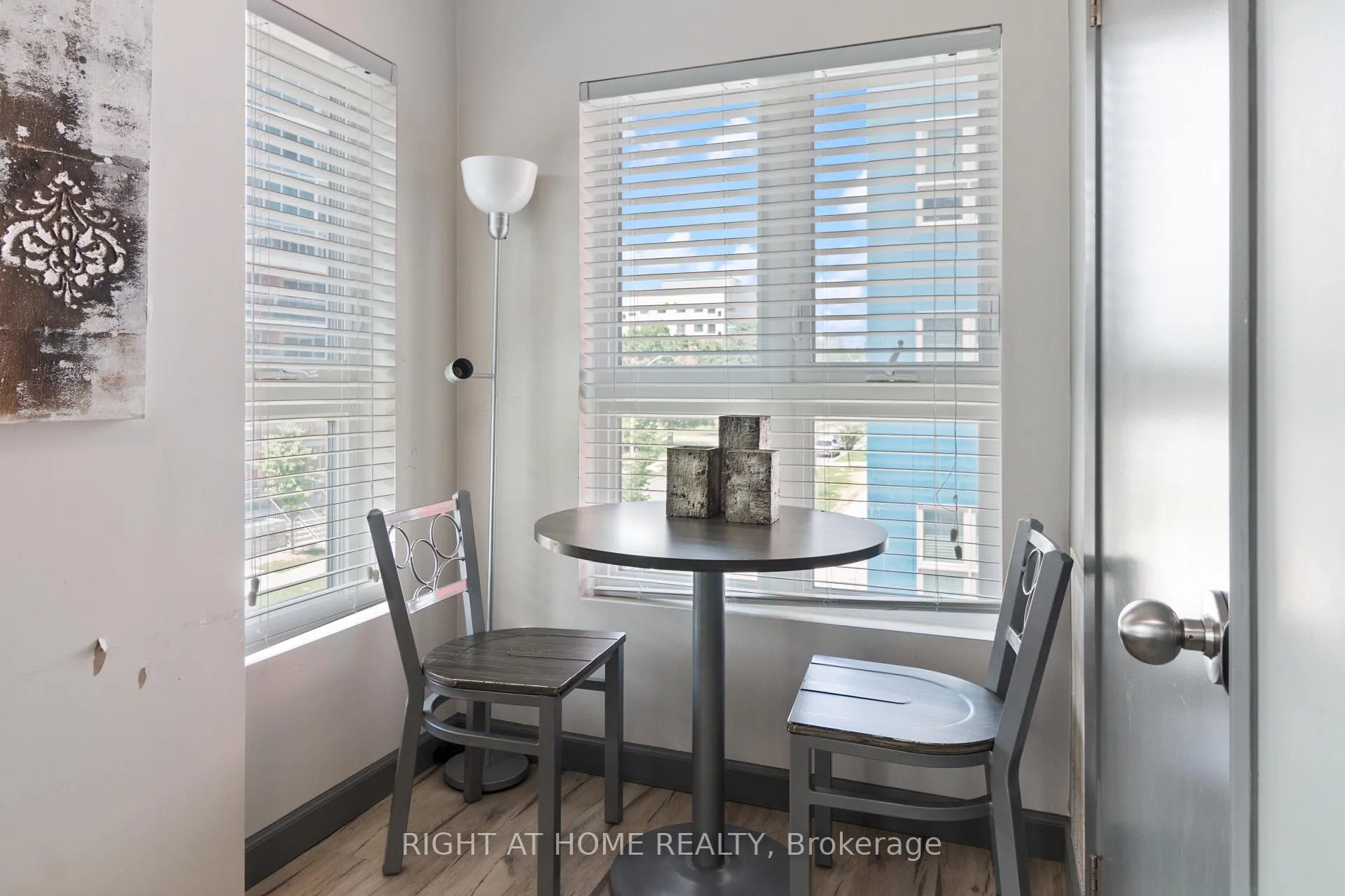 Photo 7 of Unit 156, 258A Sunview Street, Waterloo, Beechwood/University — HOMEH