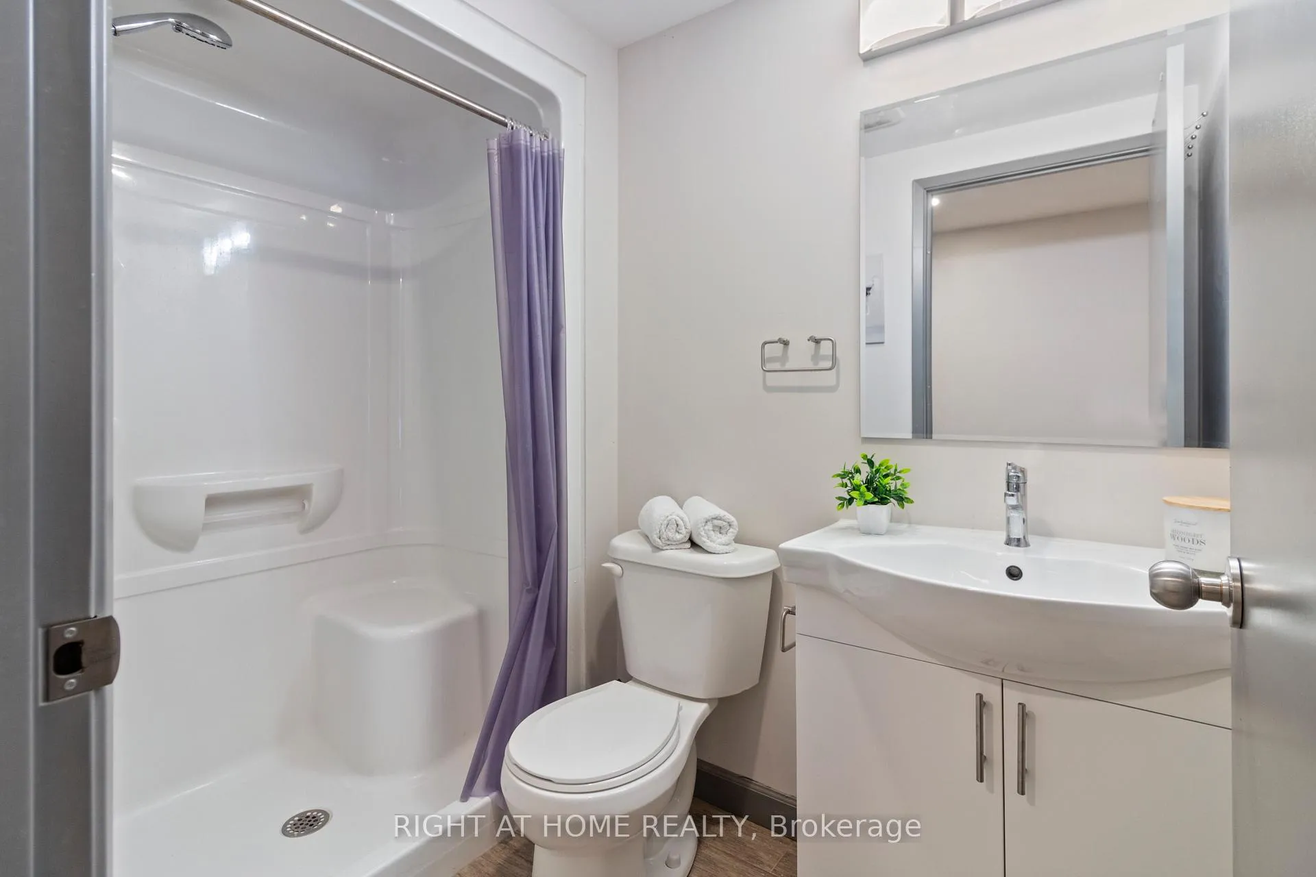 Photo 11 of Unit 156, 258A Sunview Street, Waterloo, Beechwood/University — HOMEH