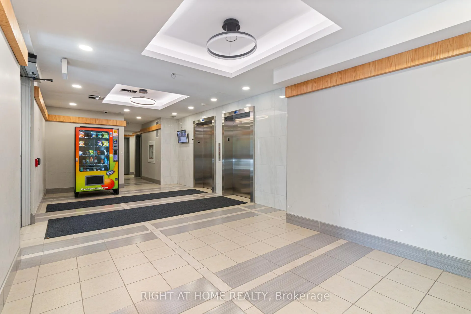 Photo 15 of Unit 156, 258A Sunview Street, Waterloo, Beechwood/University — HOMEH