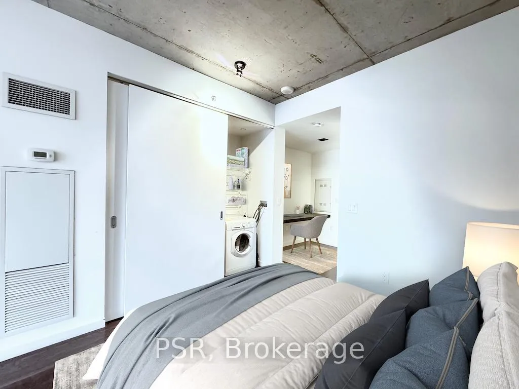 Photo 15 of Unit 811, 32 Trolley Crescent, Toronto, Moss Park — HOMEH
