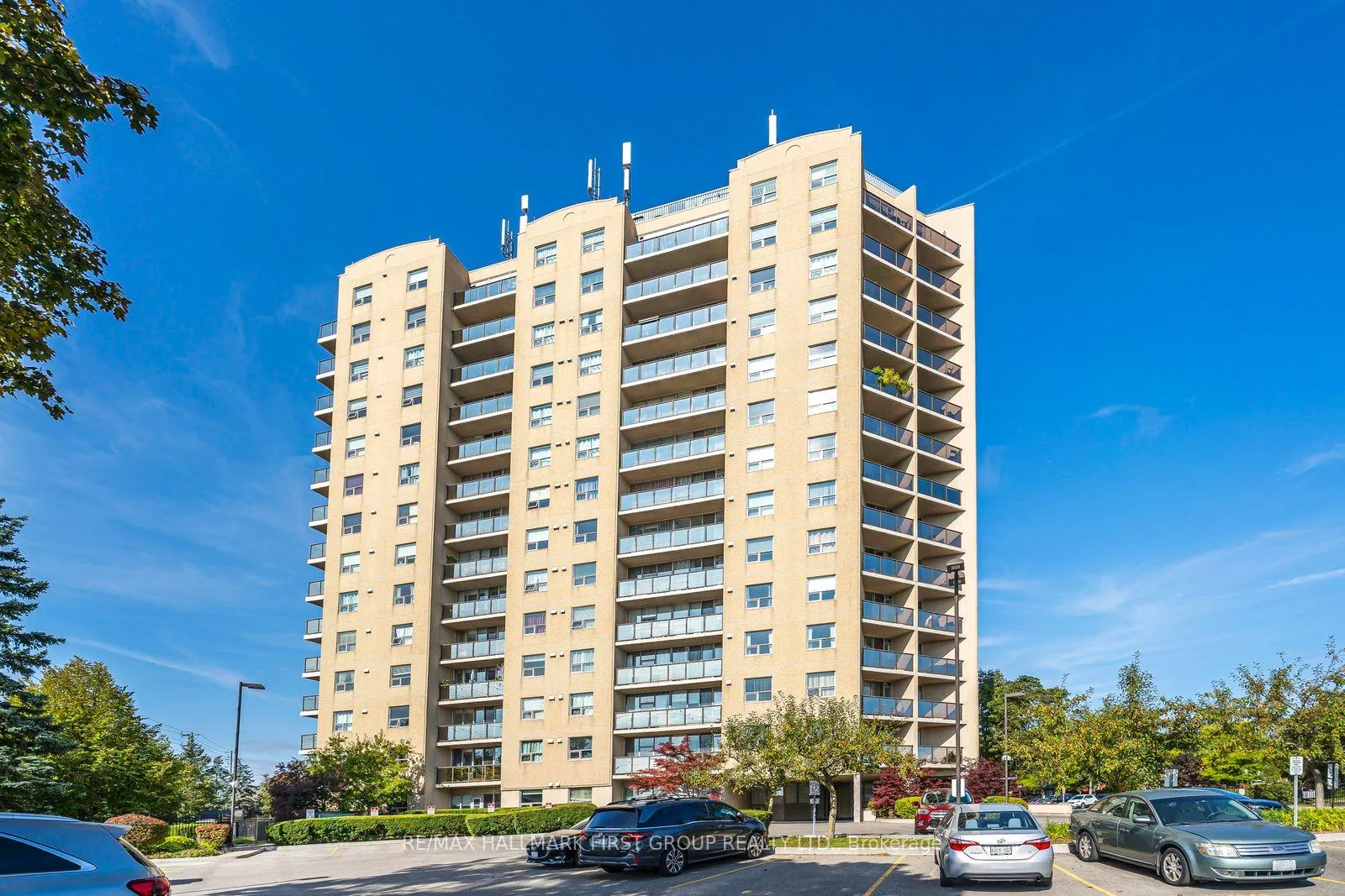Front of Unit 305, 2 Westney Road N