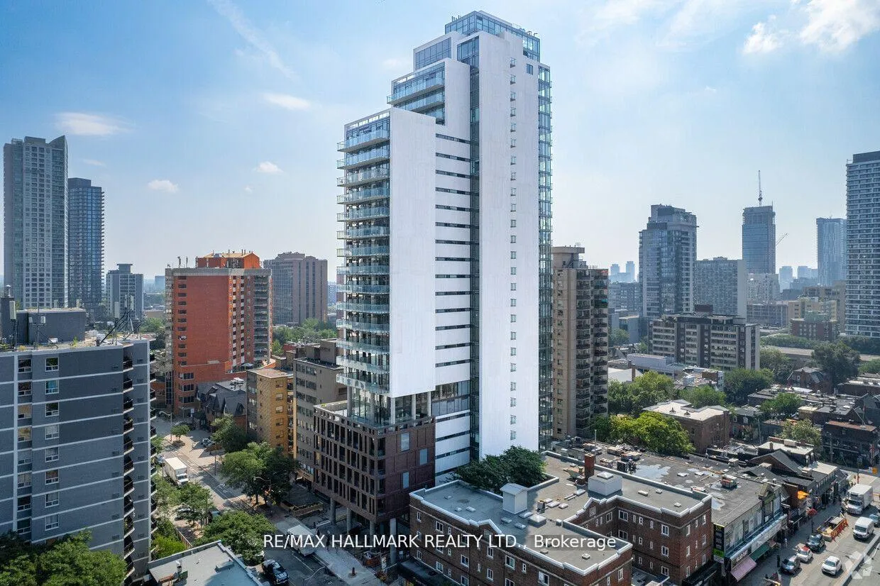 Front of Unit 1105, 81 Wellesley Street E