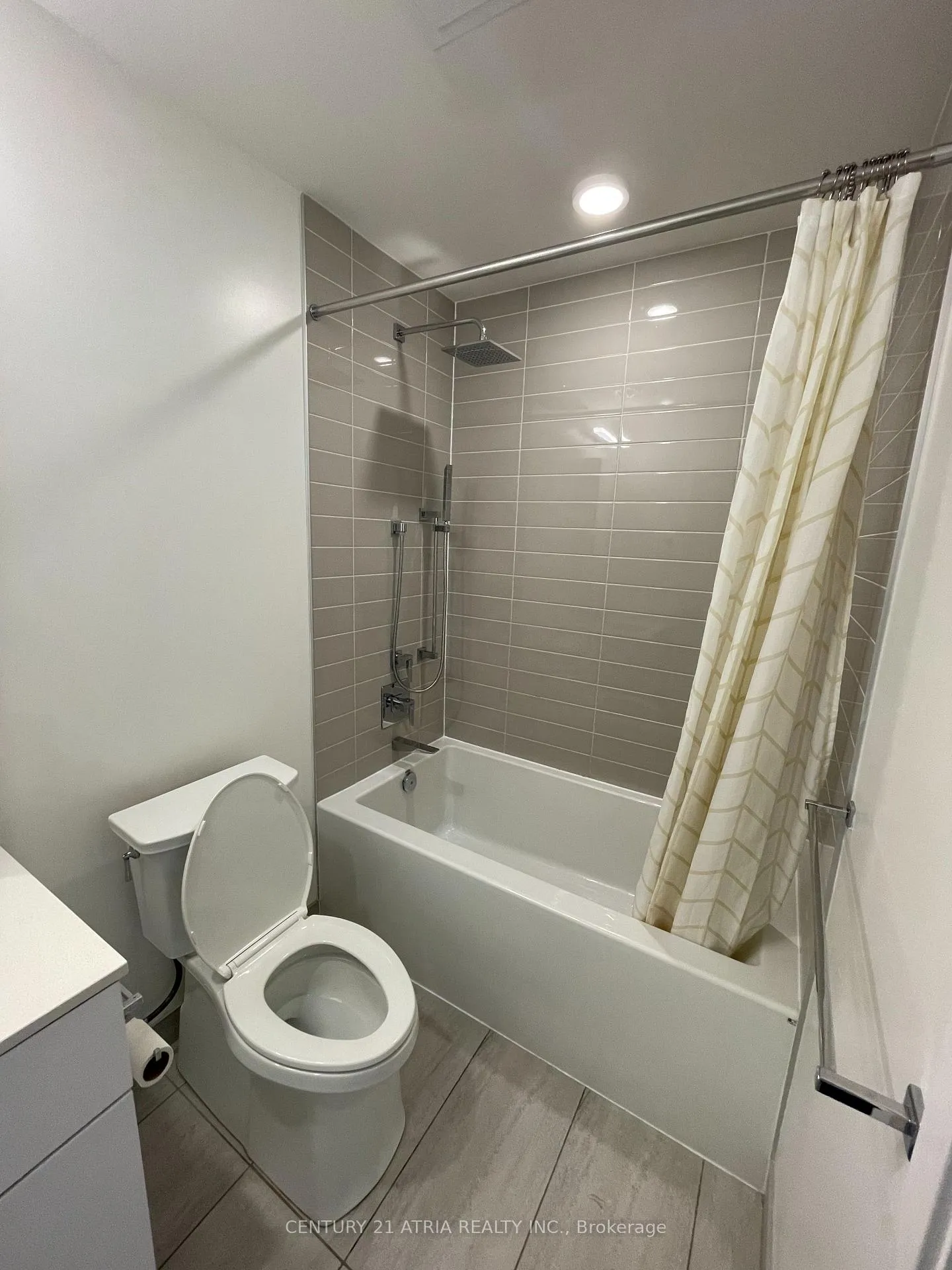 Photo 7 of Unit 2804, 25 Richmond Street E, Toronto, Church-Yonge Corridor — HOMEH