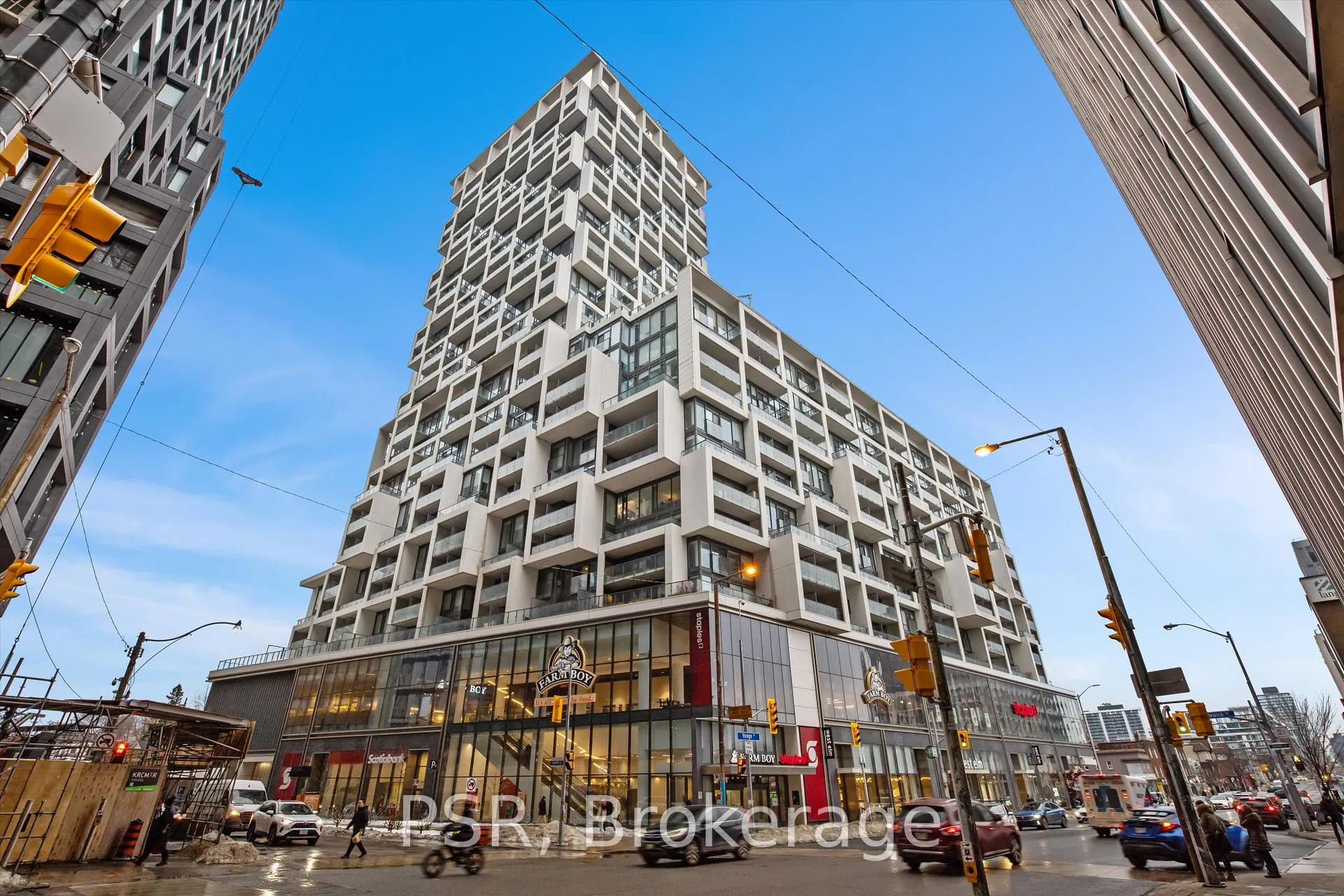Front of Unit 716, 5 Soudan Avenue