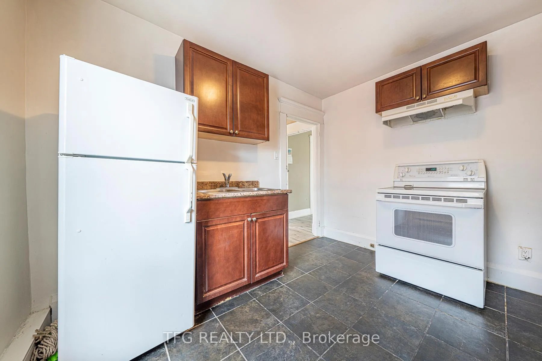 Photo 9 of Unit 2nd Floor, 112 Brock Street E, Oshawa, O'Neill — HOMEH