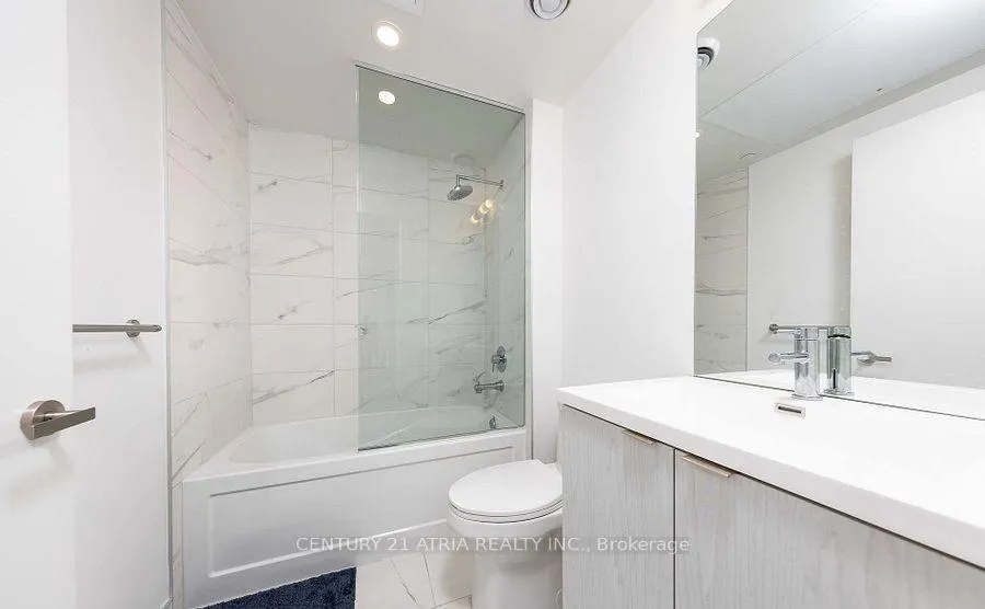 Photo 9 of Unit 7002, 55 Cooper Street, Toronto, Waterfront Communities — HOMEH