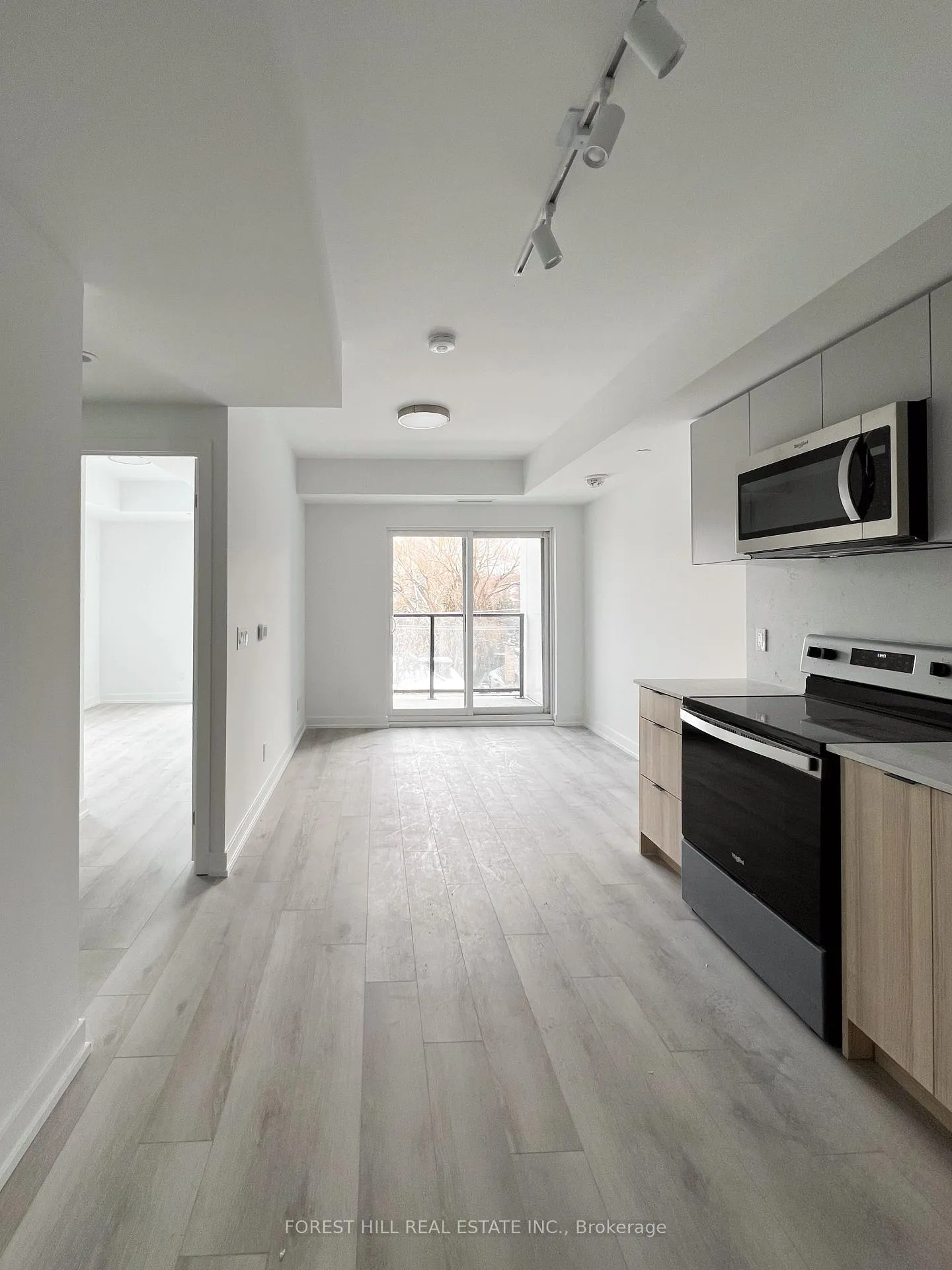 Photo 5 of Unit 504, 2000 Bathurst Street, Toronto, Humewood-Cedarvale — HOMEH