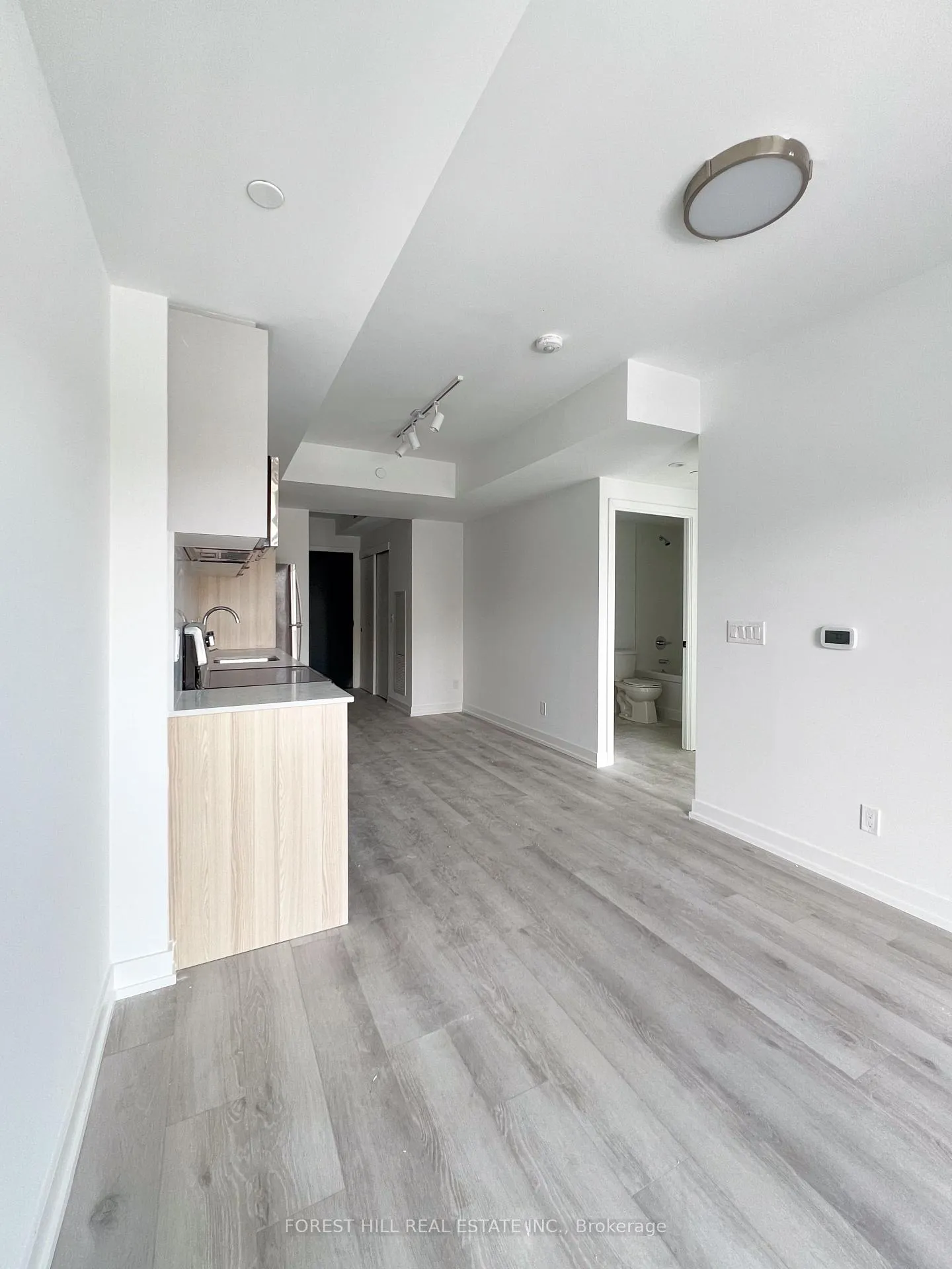 Photo 6 of Unit 504, 2000 Bathurst Street, Toronto, Humewood-Cedarvale — HOMEH