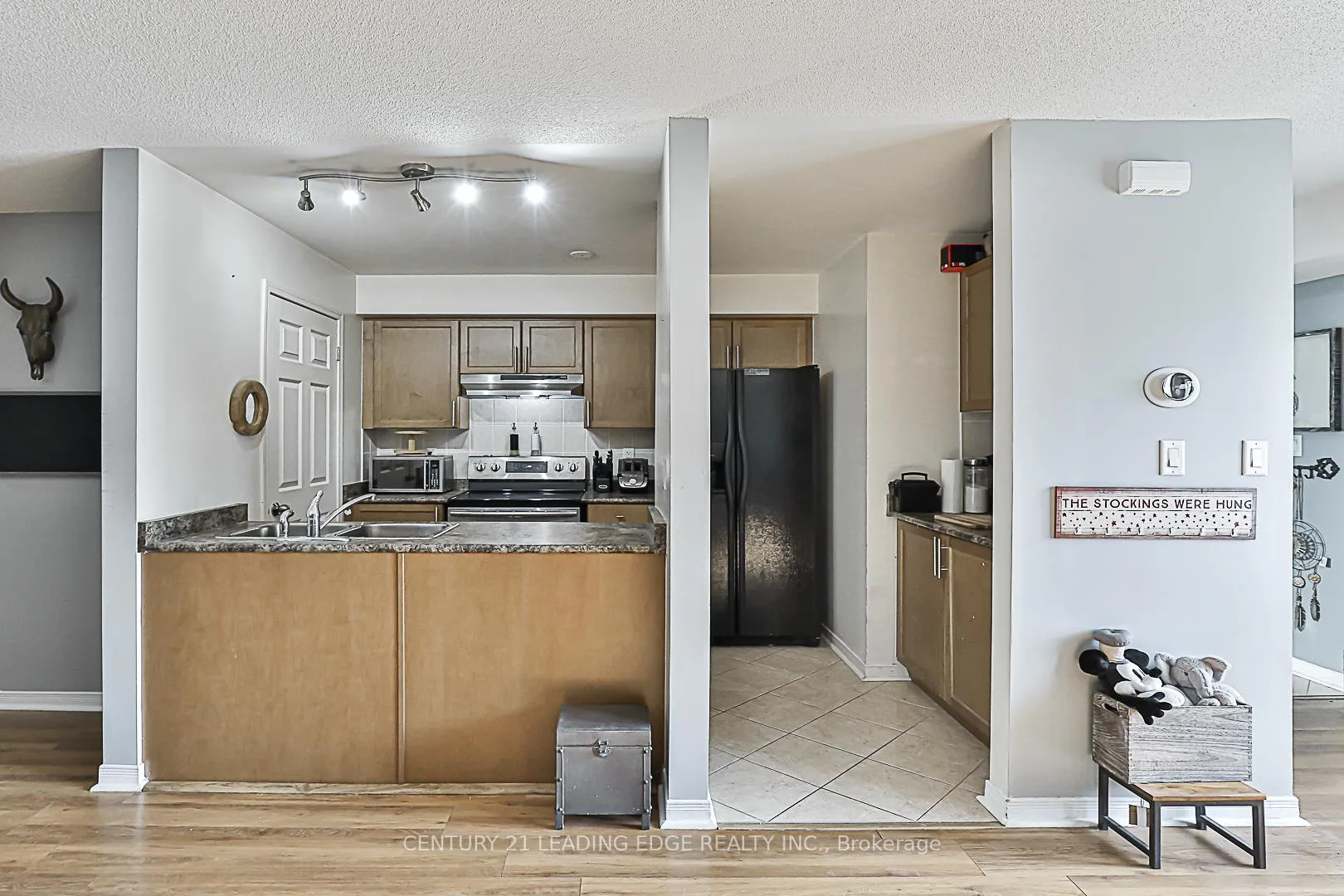 Photo 12 of 166 Louisbourg Way, Markham, Greensborough — HOMEH