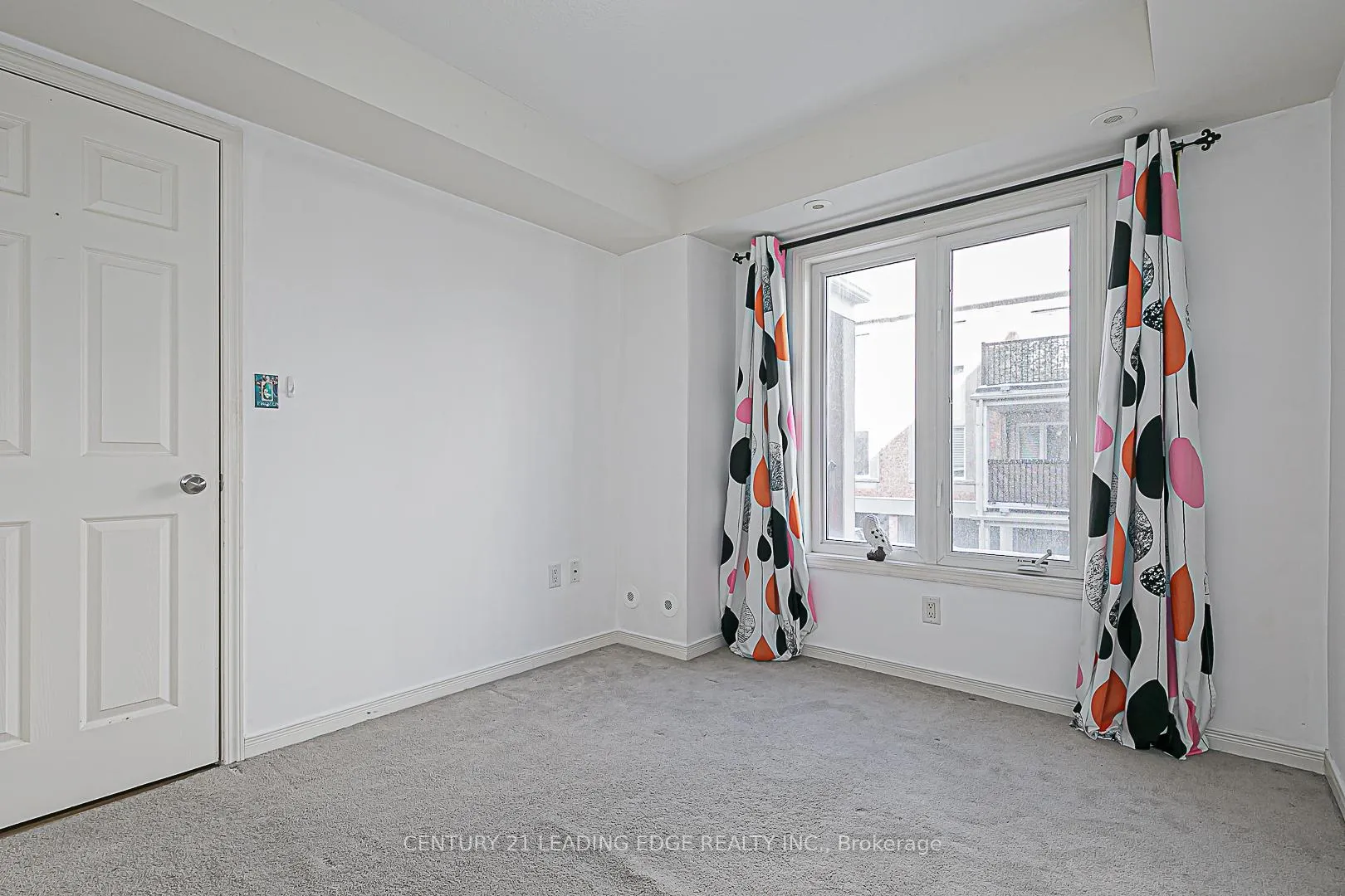 Photo 30 of 166 Louisbourg Way, Markham, Greensborough — HOMEH