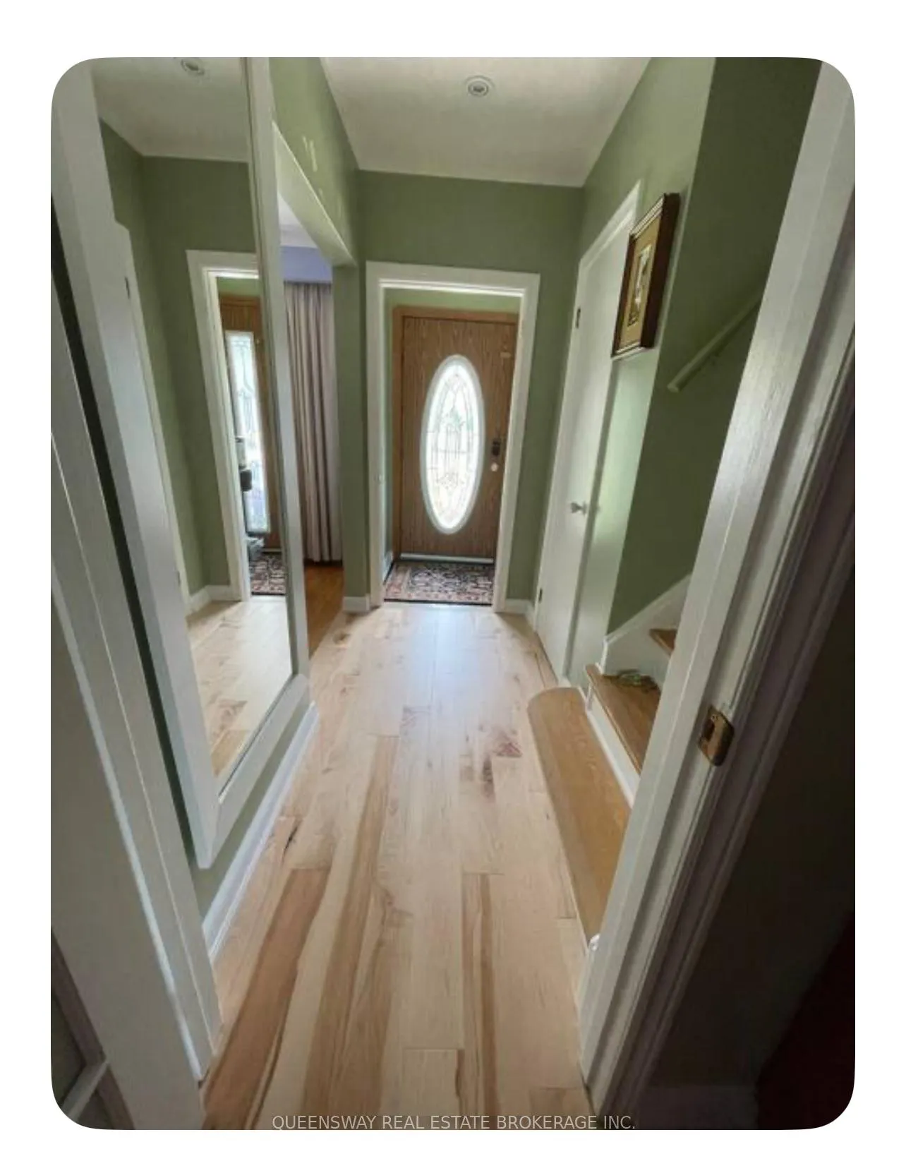 Photo 4 of 14 Oakfield Drive, Etobicoke, Stonegate-Queensway — HOMEH