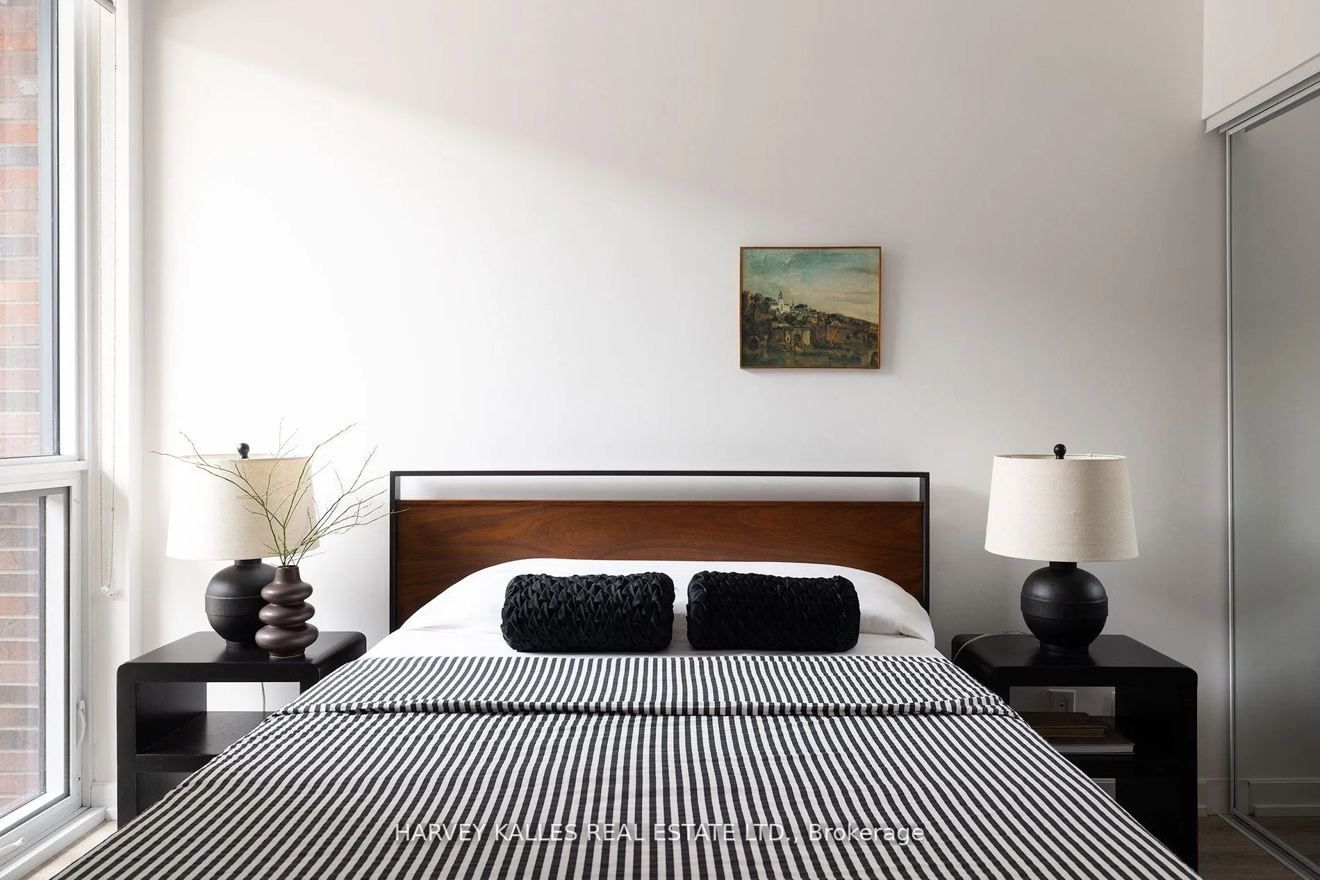 Photo 12 of 30 Wyatt Avenue, Toronto, Regent Park — HOMEH