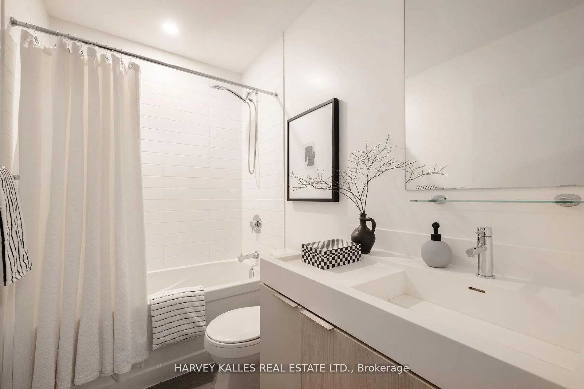 Photo 15 of 30 Wyatt Avenue, Toronto, Regent Park — HOMEH