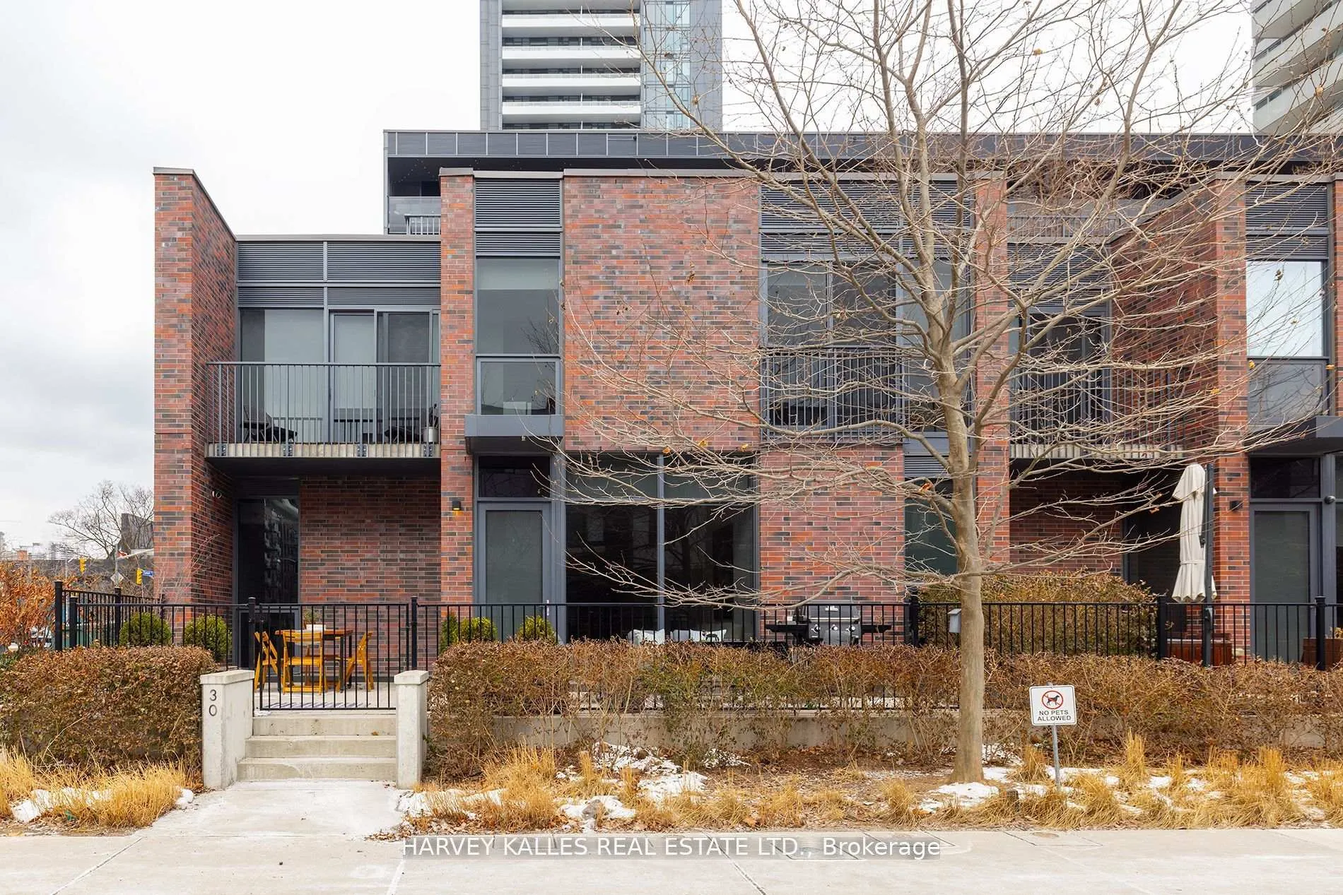 Photo 24 of 30 Wyatt Avenue, Toronto, Regent Park — HOMEH