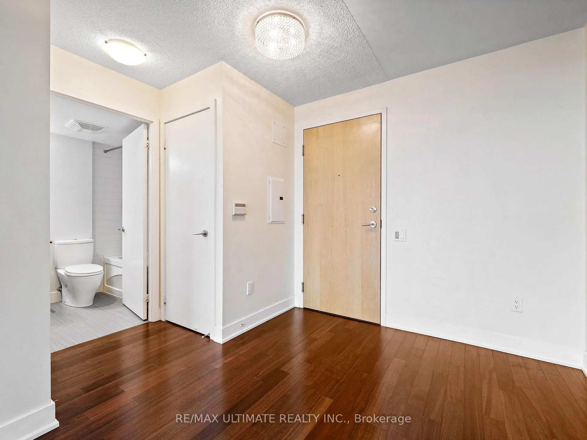 Photo 6 of Unit 1204, 1048 Broadview Avenue, Toronto, Broadview North — HOMEH