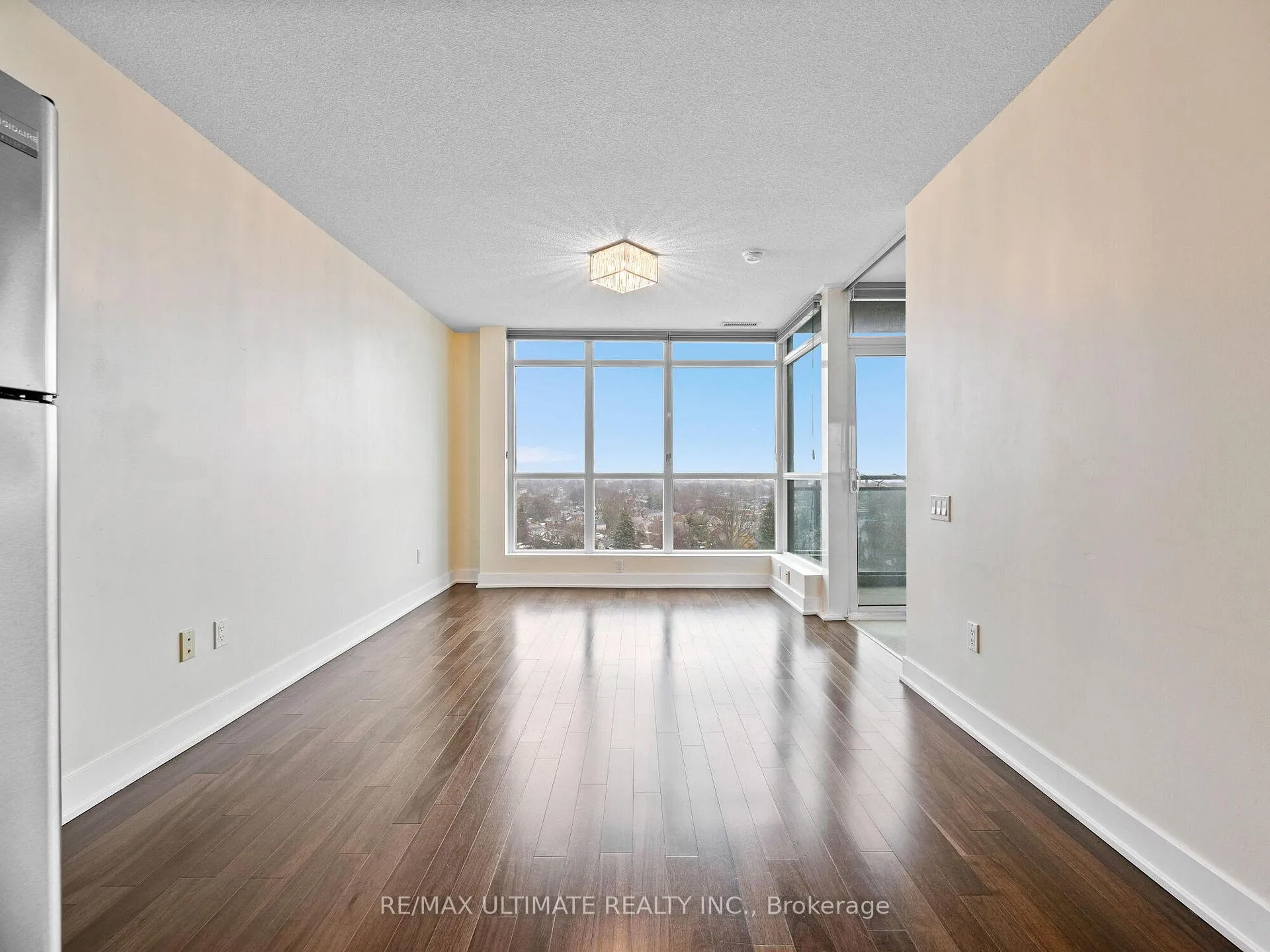 Photo 9 of Unit 1204, 1048 Broadview Avenue, Toronto, Broadview North — HOMEH