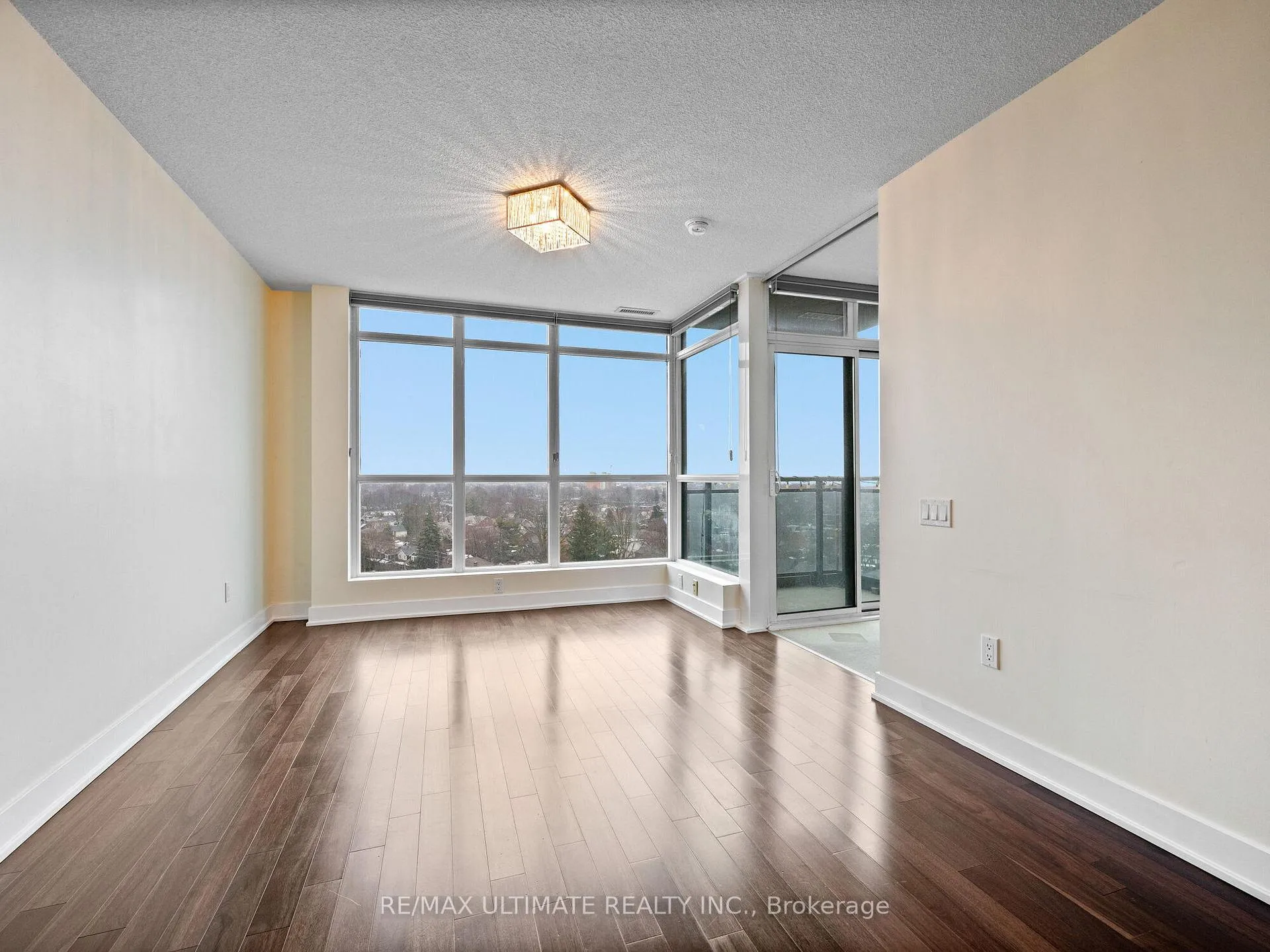 Photo 11 of Unit 1204, 1048 Broadview Avenue, Toronto, Broadview North — HOMEH