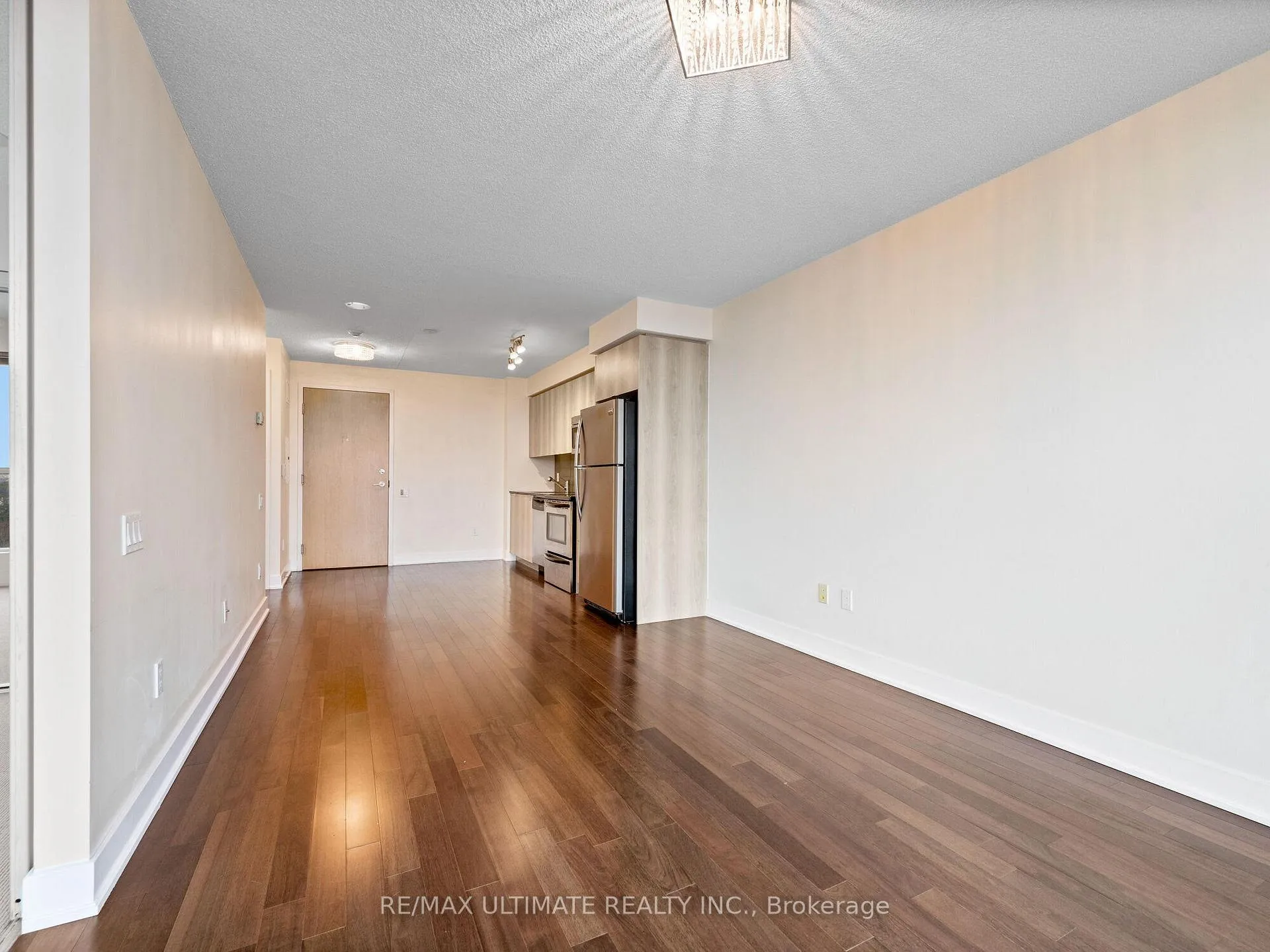 Photo 13 of Unit 1204, 1048 Broadview Avenue, Toronto, Broadview North — HOMEH