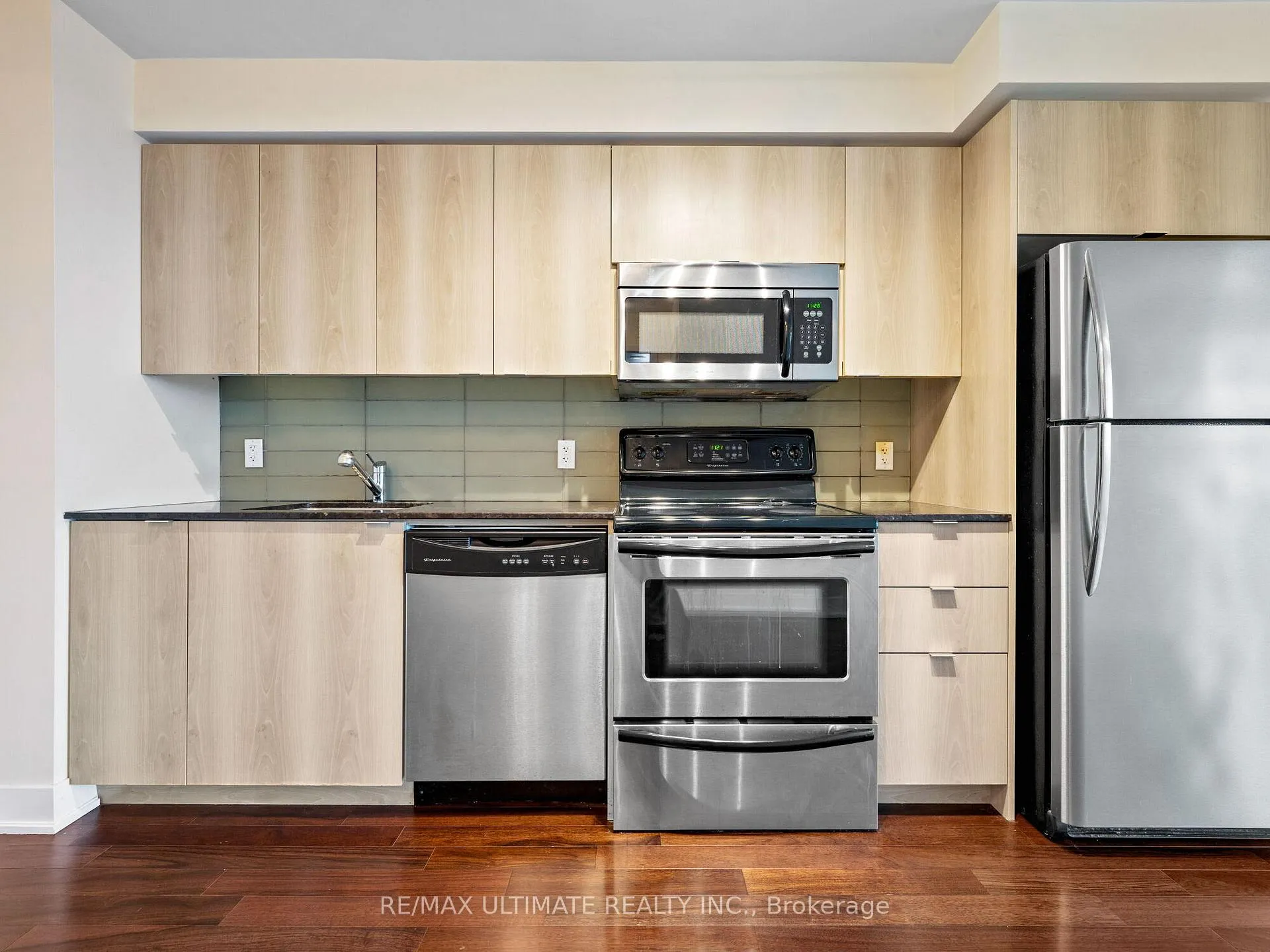 Photo 17 of Unit 1204, 1048 Broadview Avenue, Toronto, Broadview North — HOMEH