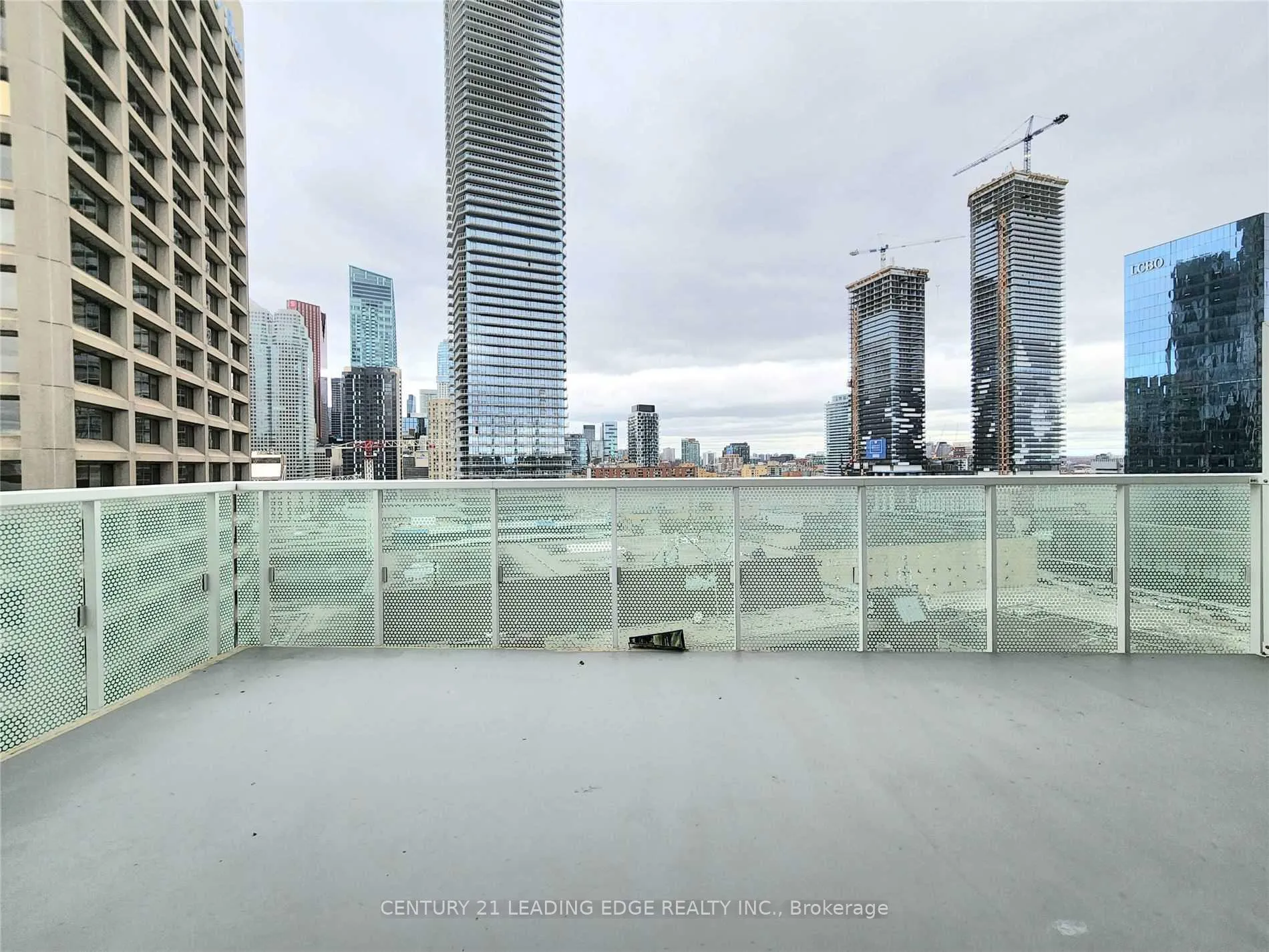 Photo 10 of Unit 1407, 15 Queens Quay E, Toronto, Waterfront Communities — HOMEH