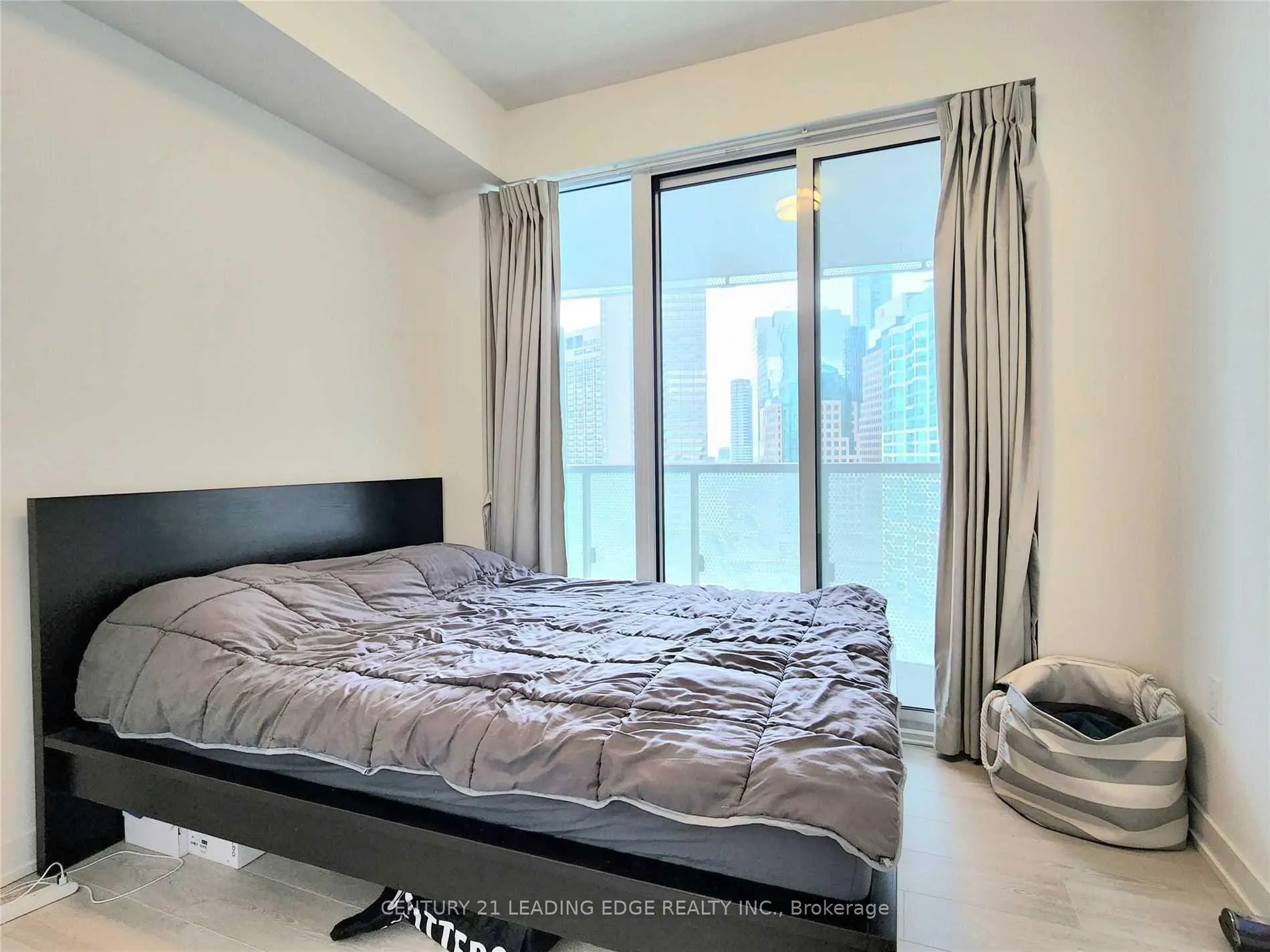 Photo 12 of Unit 1407, 15 Queens Quay E, Toronto, Waterfront Communities — HOMEH