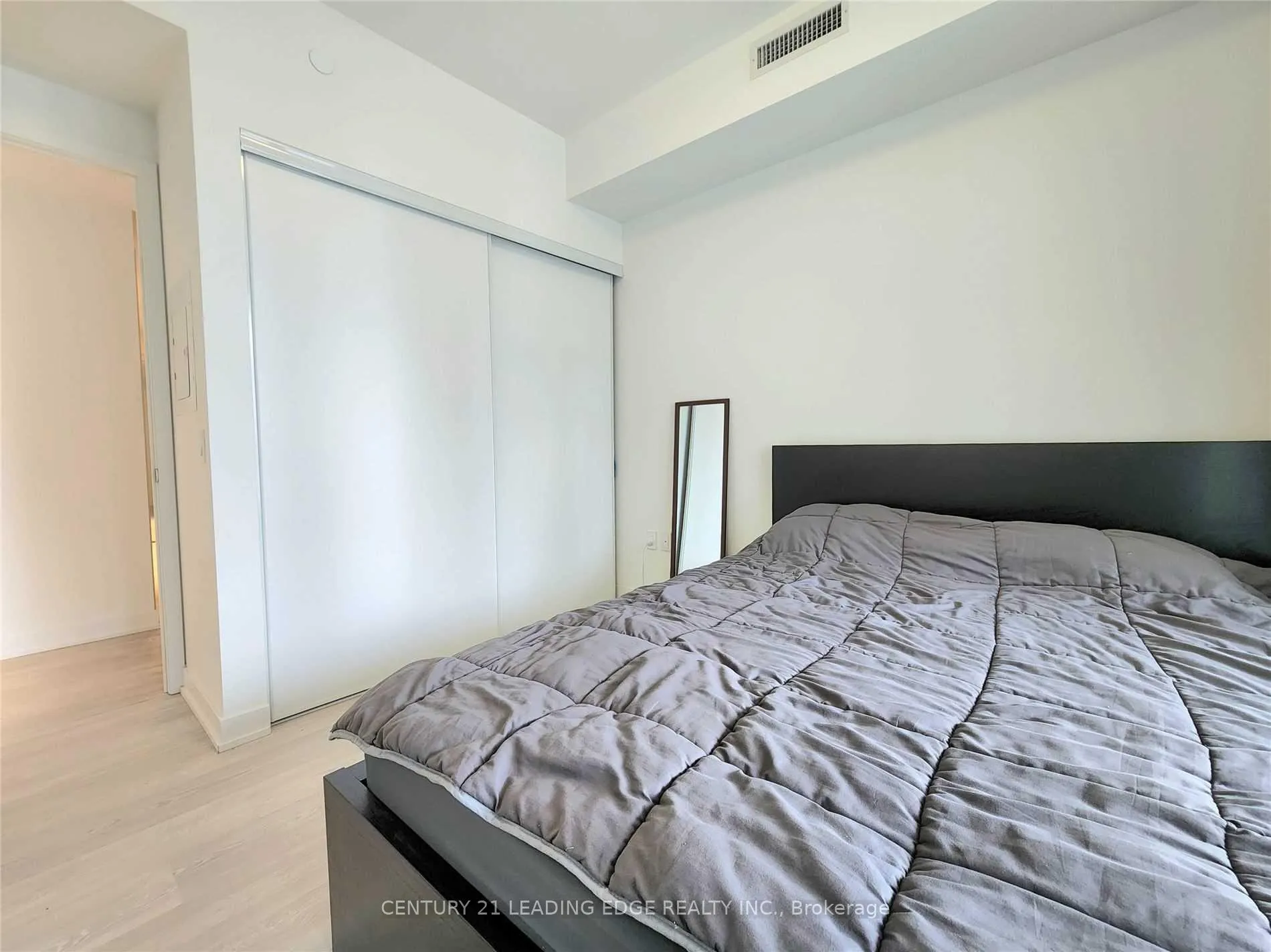 Photo 13 of Unit 1407, 15 Queens Quay E, Toronto, Waterfront Communities — HOMEH