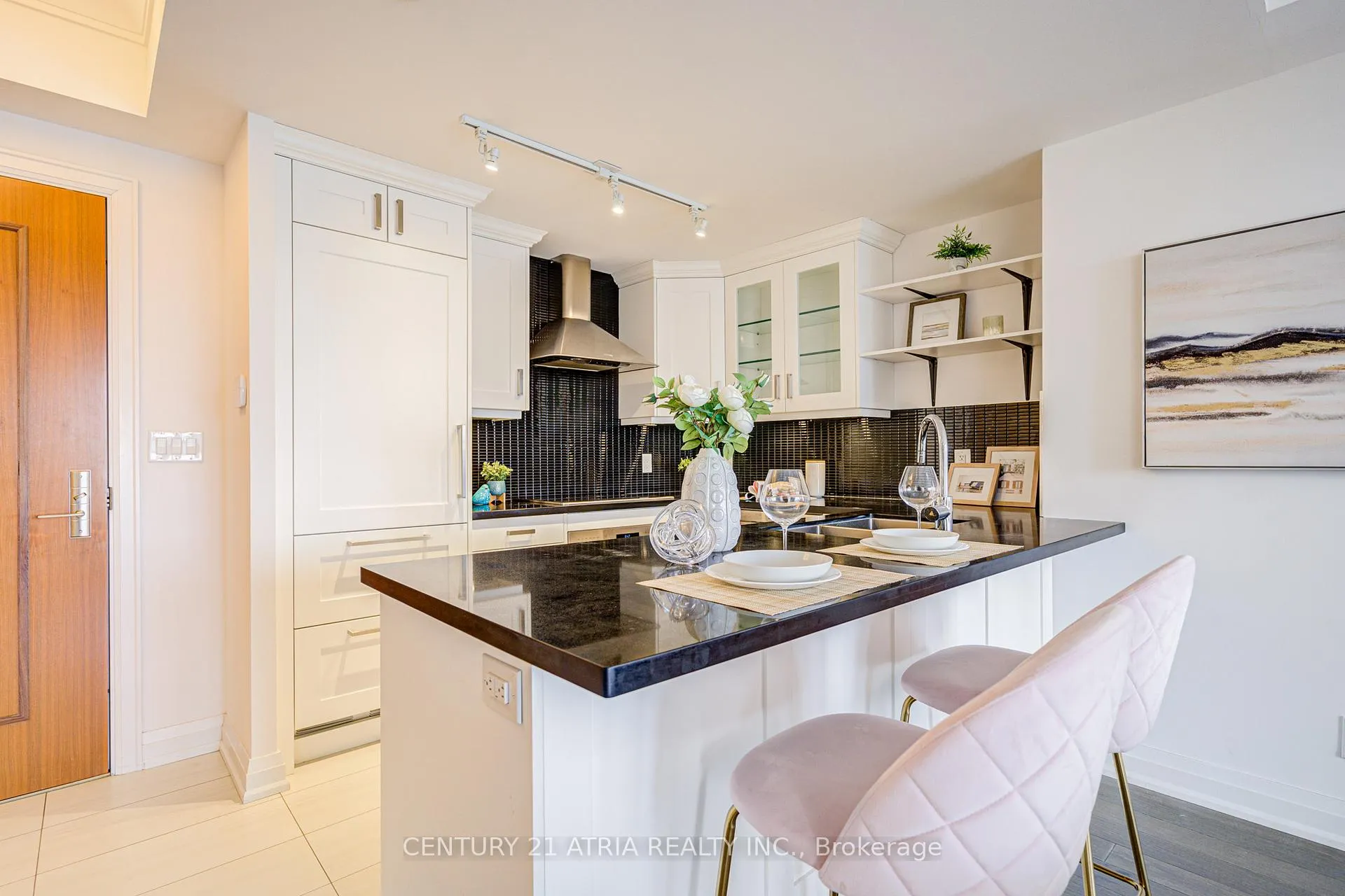 Photo 4 of Unit 501, 15 Stollery Pond Crescent, Markham, Angus Glen — HOMEH