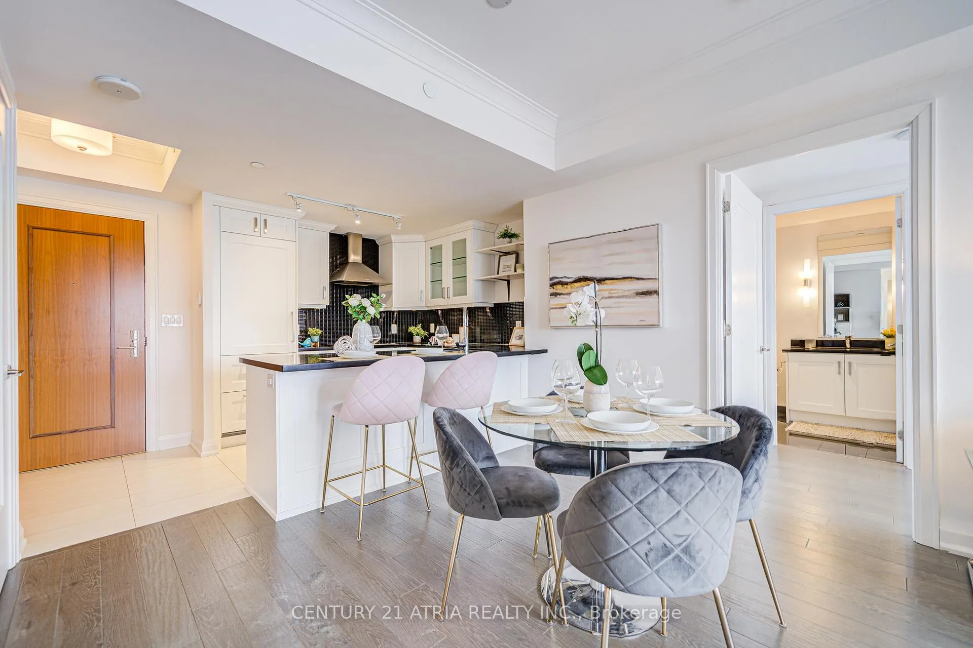 Photo 10 of Unit 501, 15 Stollery Pond Crescent, Markham, Angus Glen — HOMEH