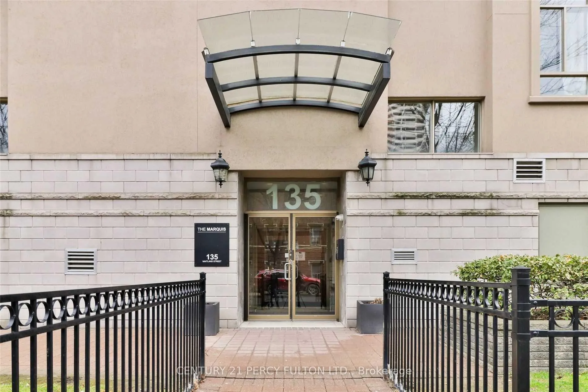 Front of Unit 103, 135 Maitland Street