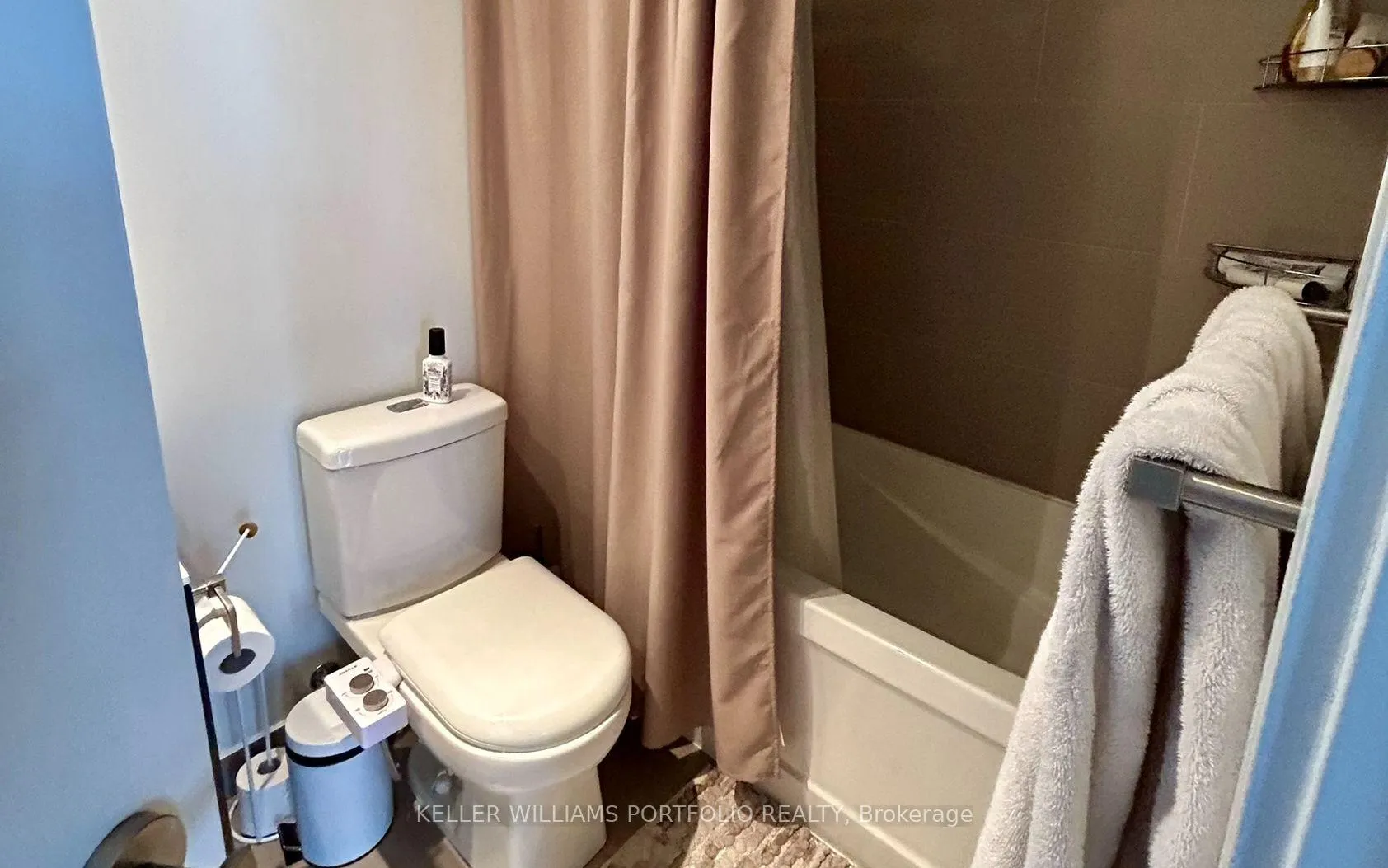 Photo 14 of Unit 3909, 159 Dundas Street E, Toronto, Church-Yonge Corridor — HOMEH