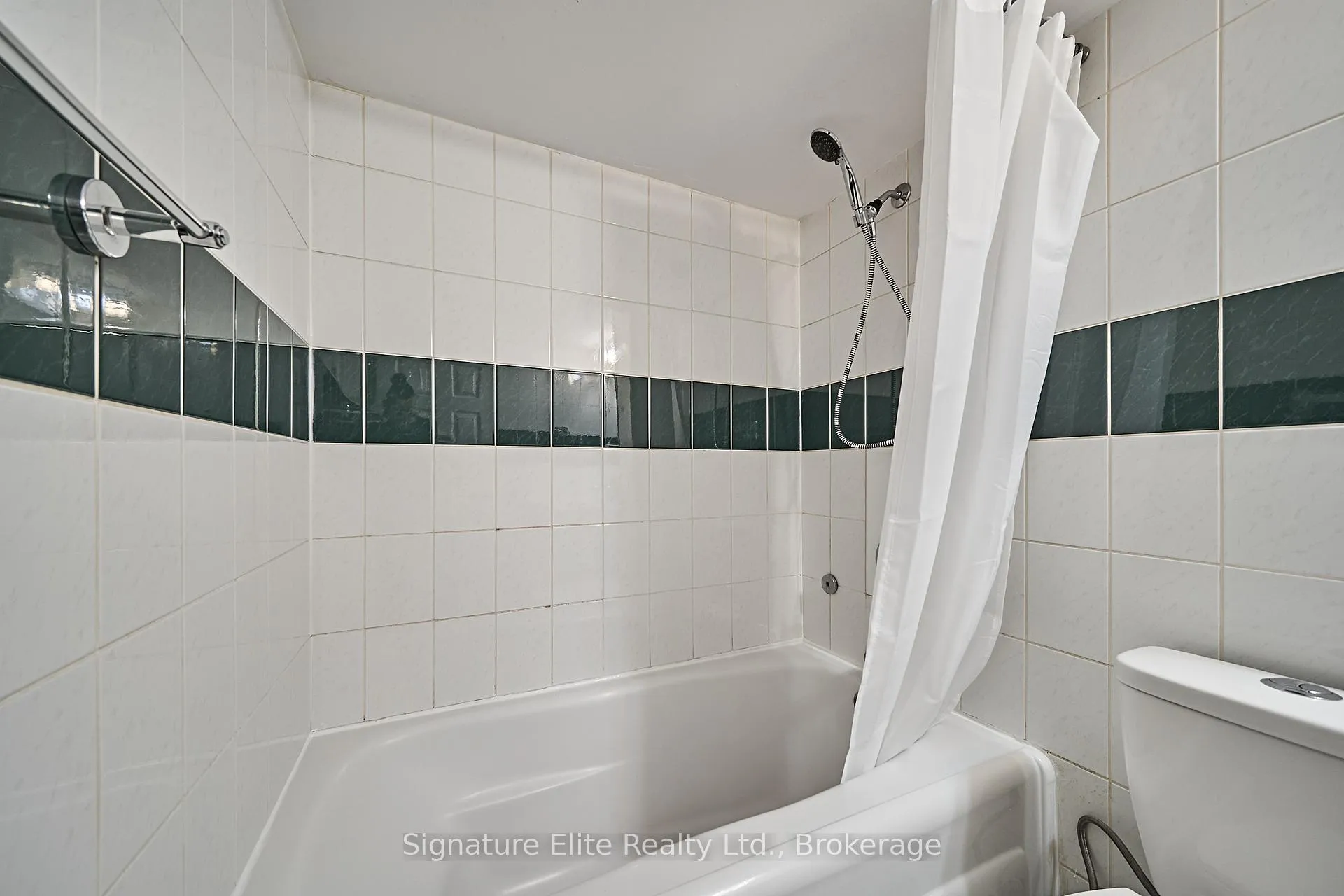 Photo 14 of Unit Bsmt, 43 Billingsgate Crescent, Ajax, South East — HOMEH