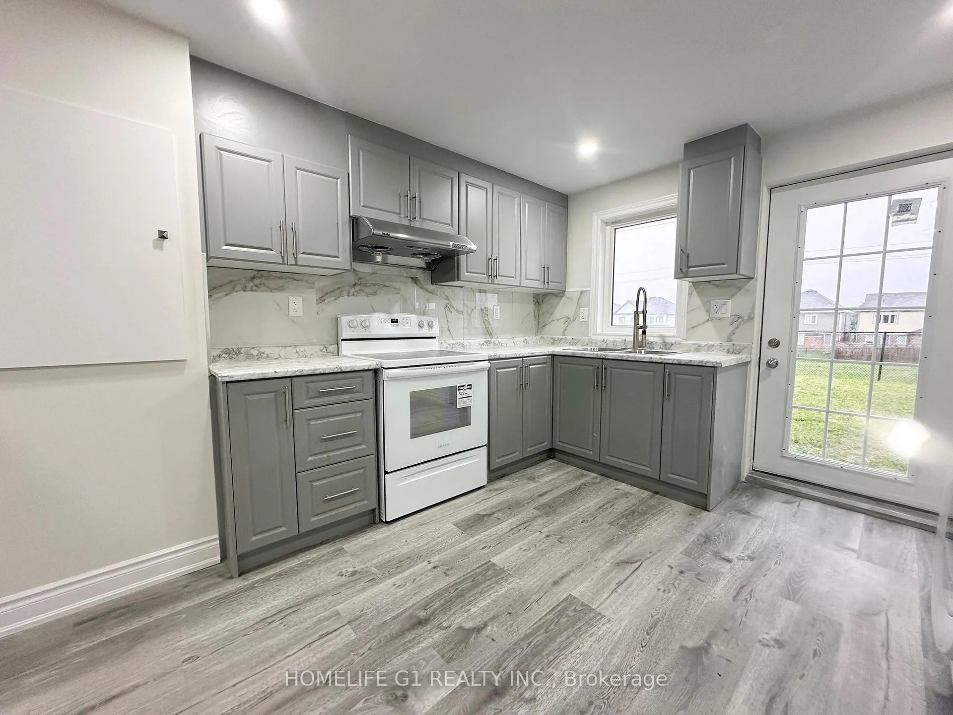 Photo 2 of 118 Watermill Street, Kitchener, Doon South — HOMEH