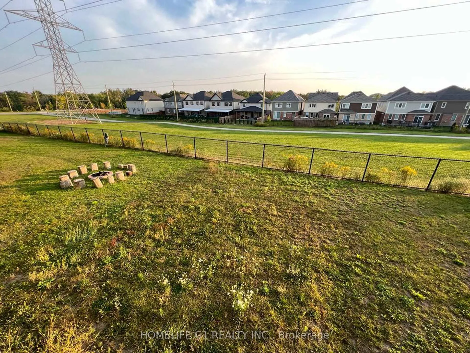 Photo 14 of 118 Watermill Street, Kitchener, Doon South — HOMEH