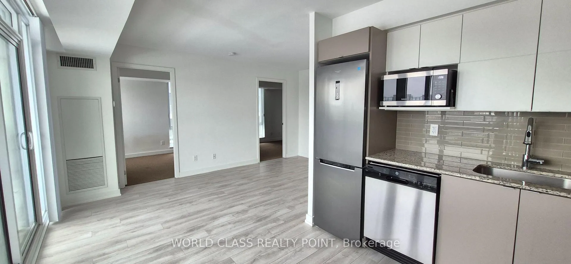 Photo 4 of Unit 521, 120 Varna Drive, Toronto, Englemount-Lawrence — HOMEH