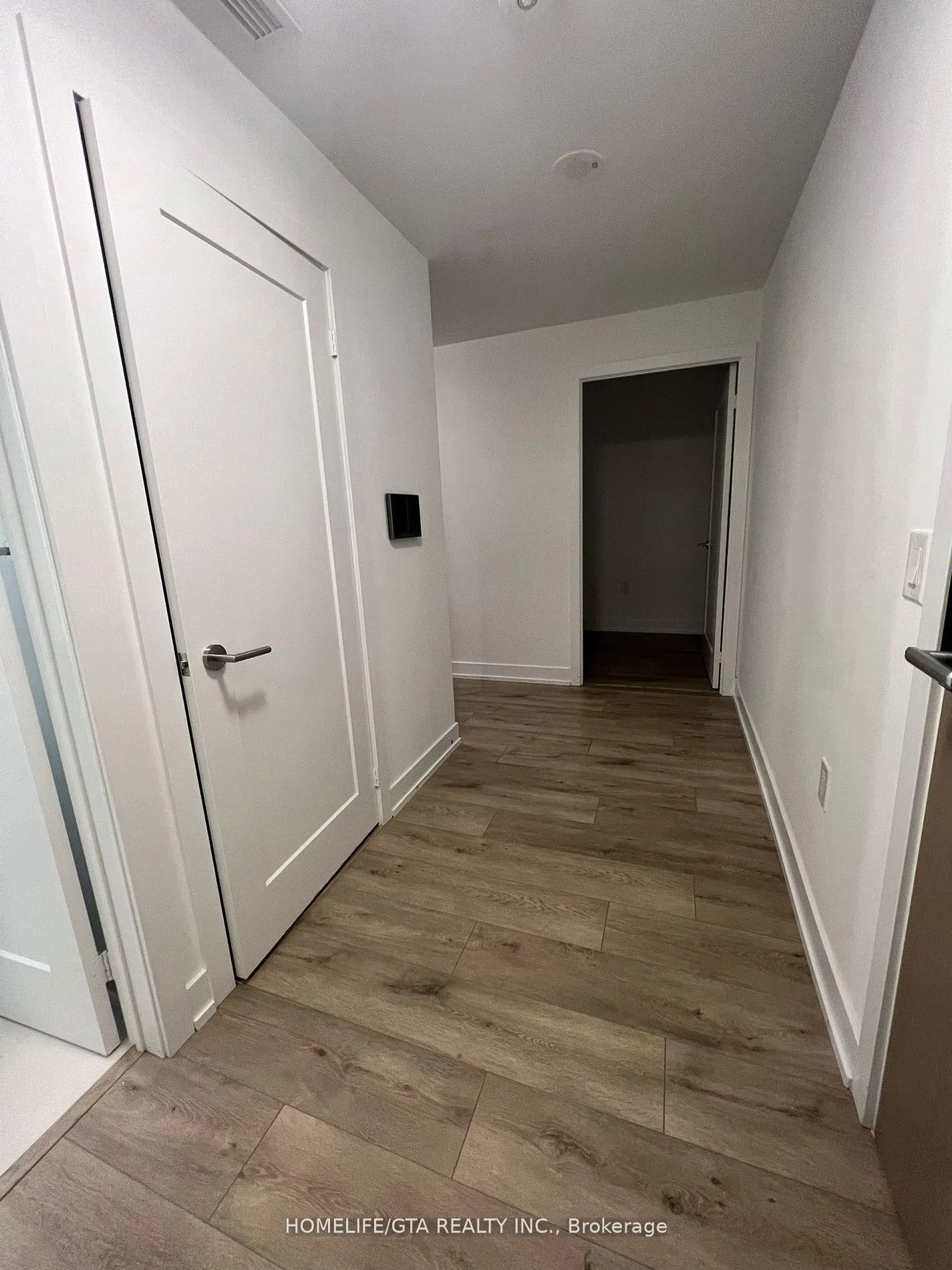 Photo 4 of Unit 2524, 585 Bloor Street E, Toronto, North St. James Town — HOMEH
