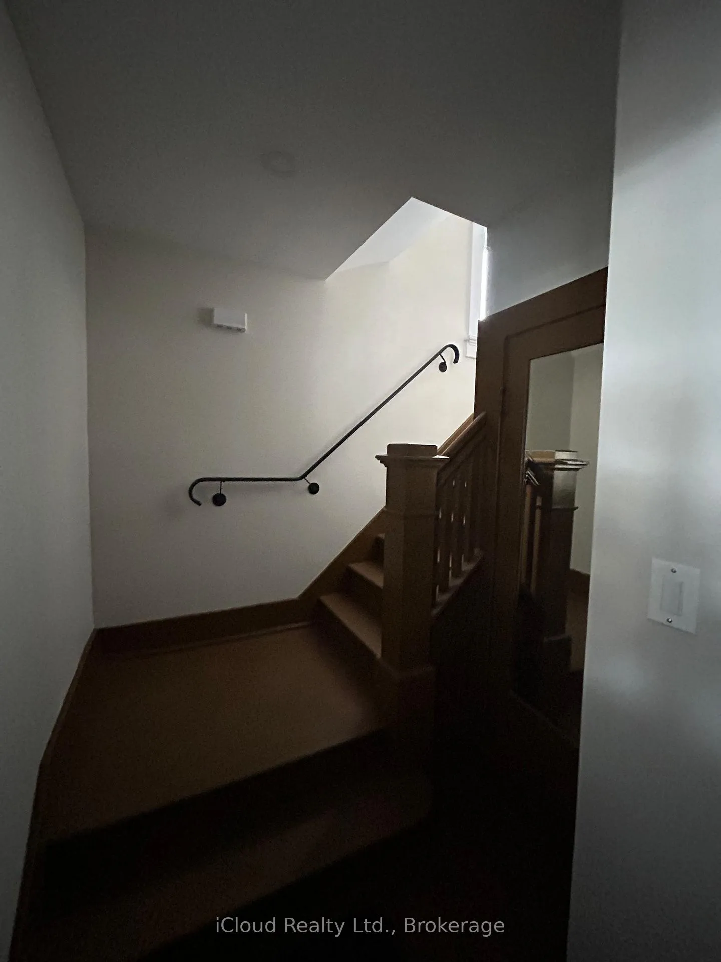 Photo 5 of Unit Unit 2, 152 Weber Street E, Kitchener — HOMEH