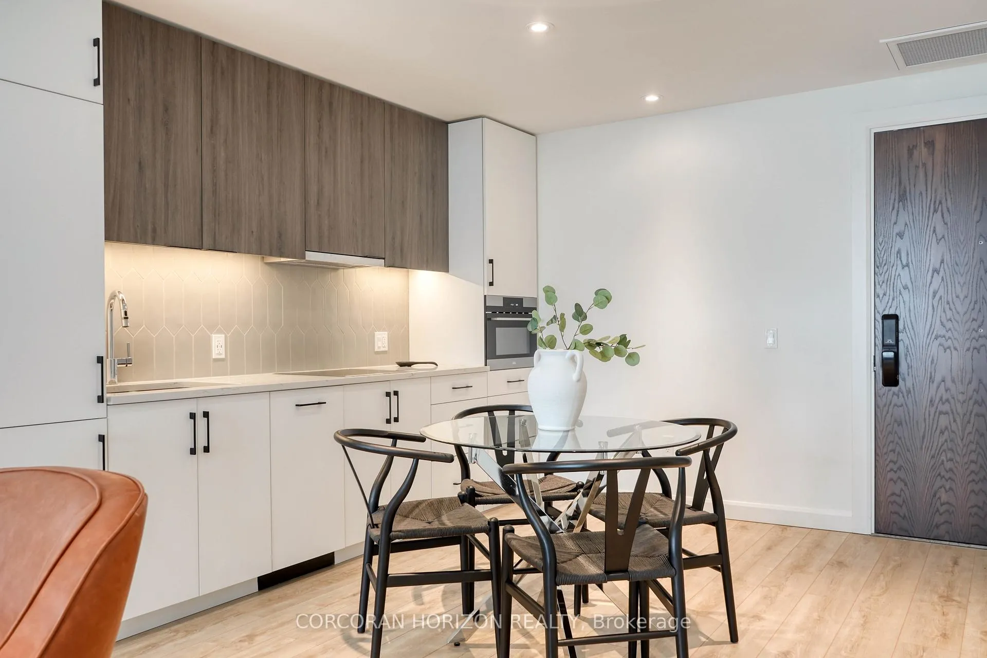 Photo 6 of Unit 406, 741 King Street W, Kitchener, KW Hospital — HOMEH